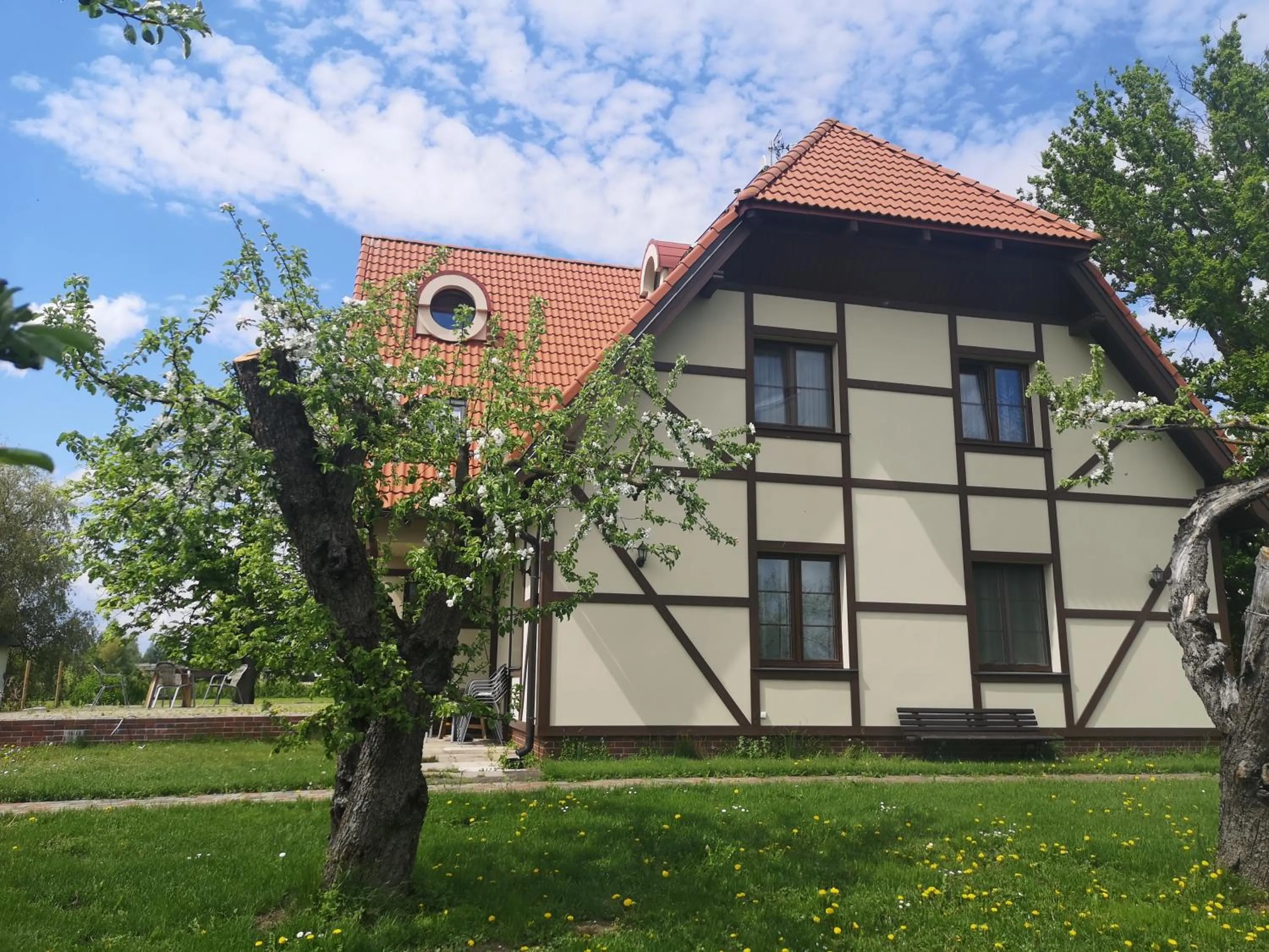 Property building in Hotel Senlīči