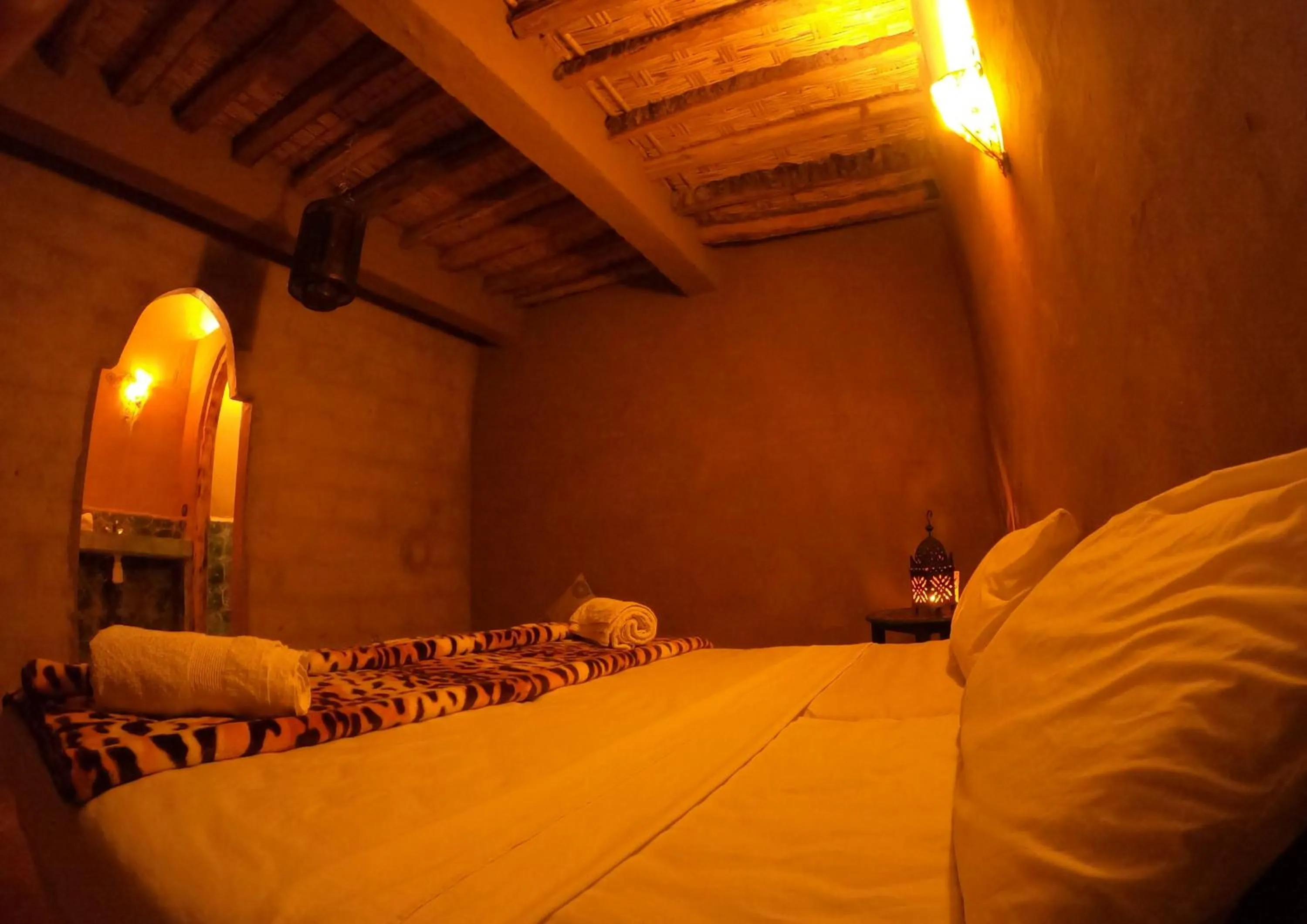 Bed in Auberge Kasbah Dar Sahara Tours