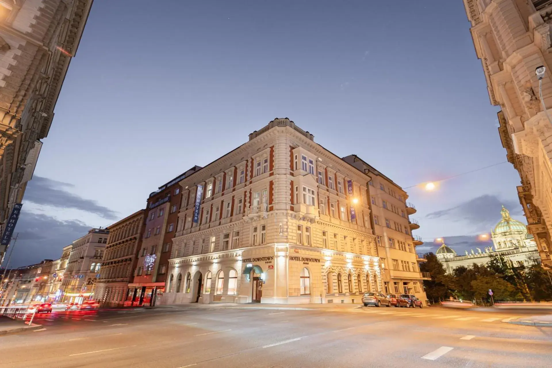 Property building in EA Hotel Downtown Property building in EA Hotel Downtown