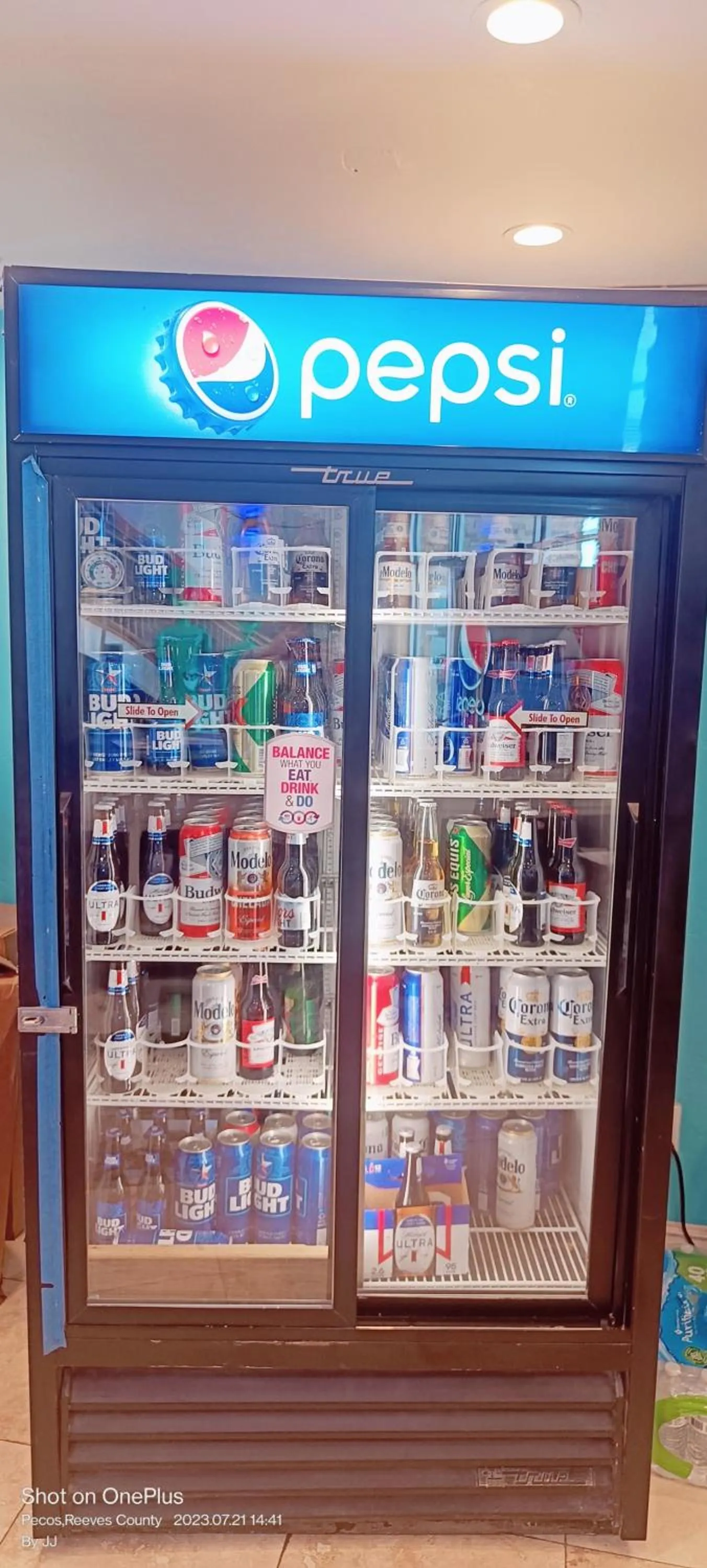 Lounge or bar in B&J HOTEL AND APARTMENTS