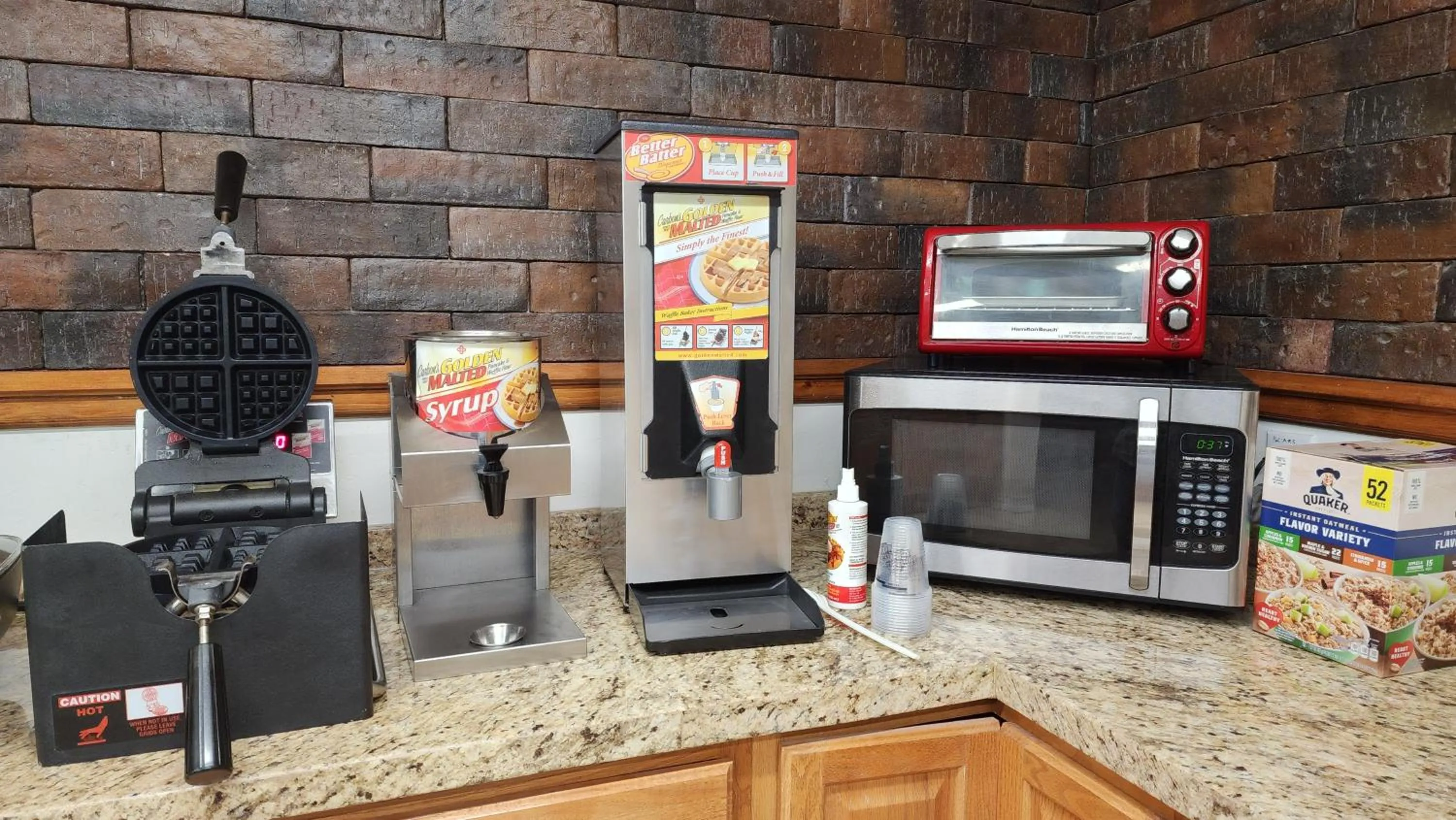 Food and drinks in B&J HOTEL AND APARTMENTS