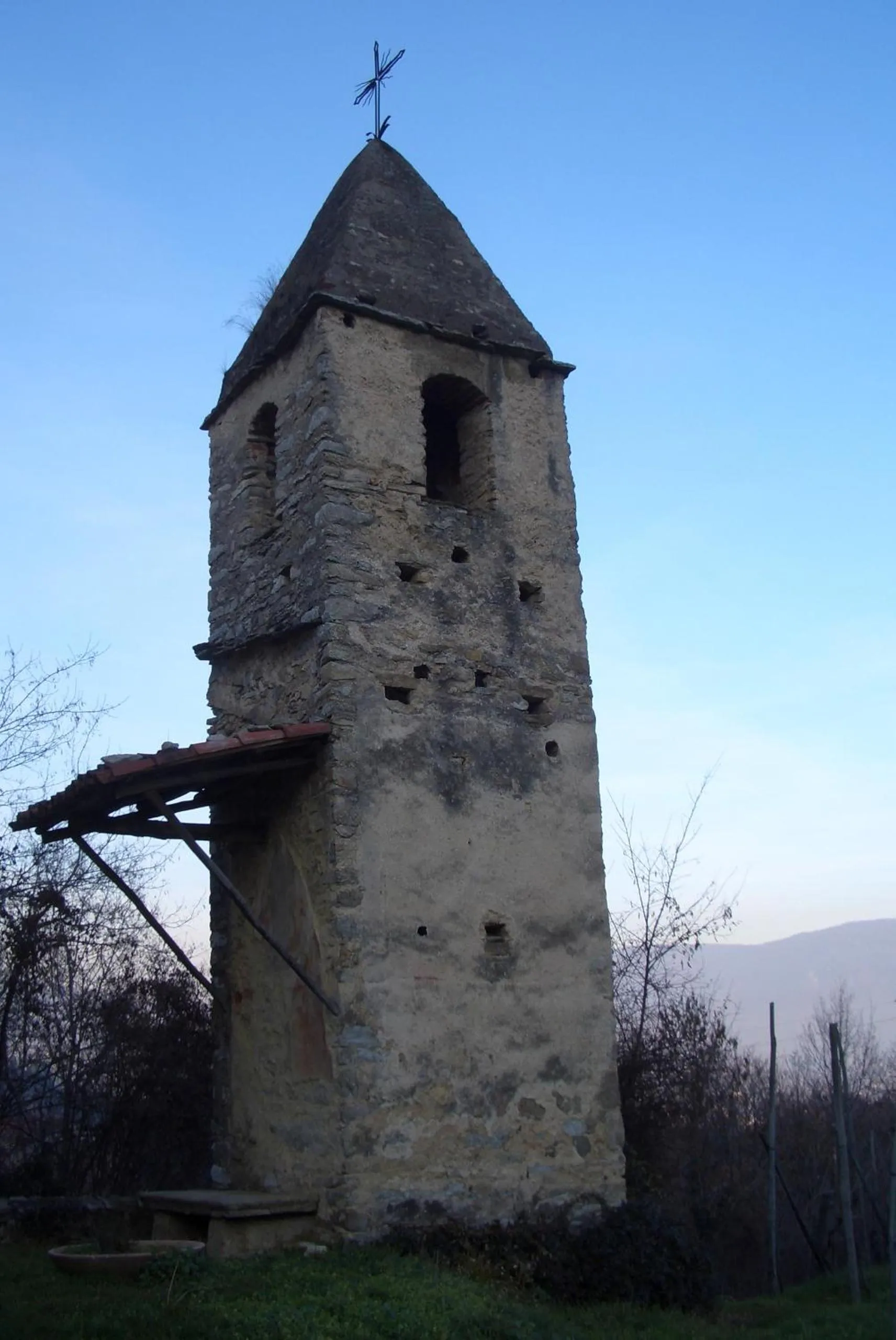 Nearby landmark in U Tej