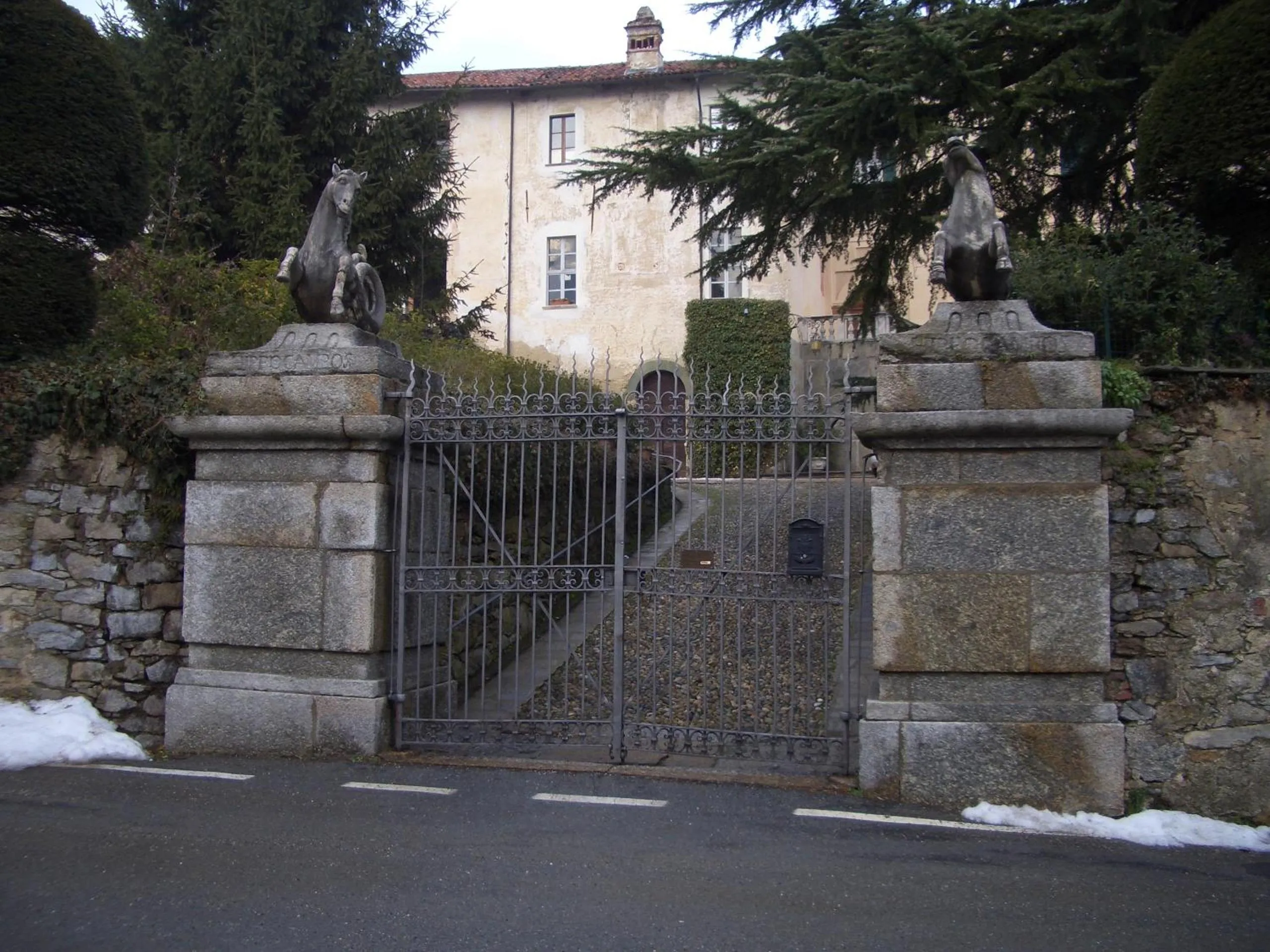 Nearby landmark in U Tej