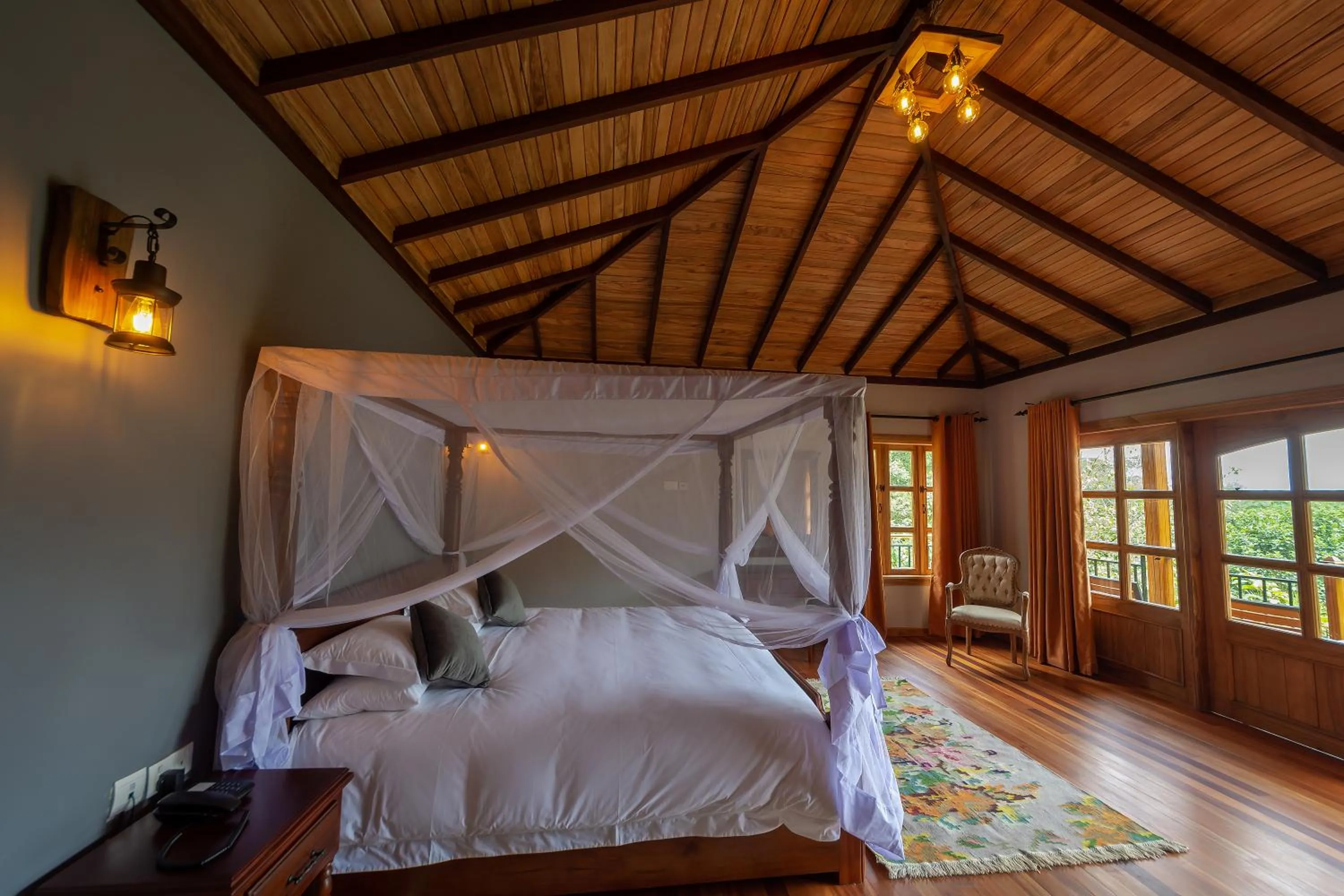 Photo of the whole room, Bed in Chimpundu Lodge