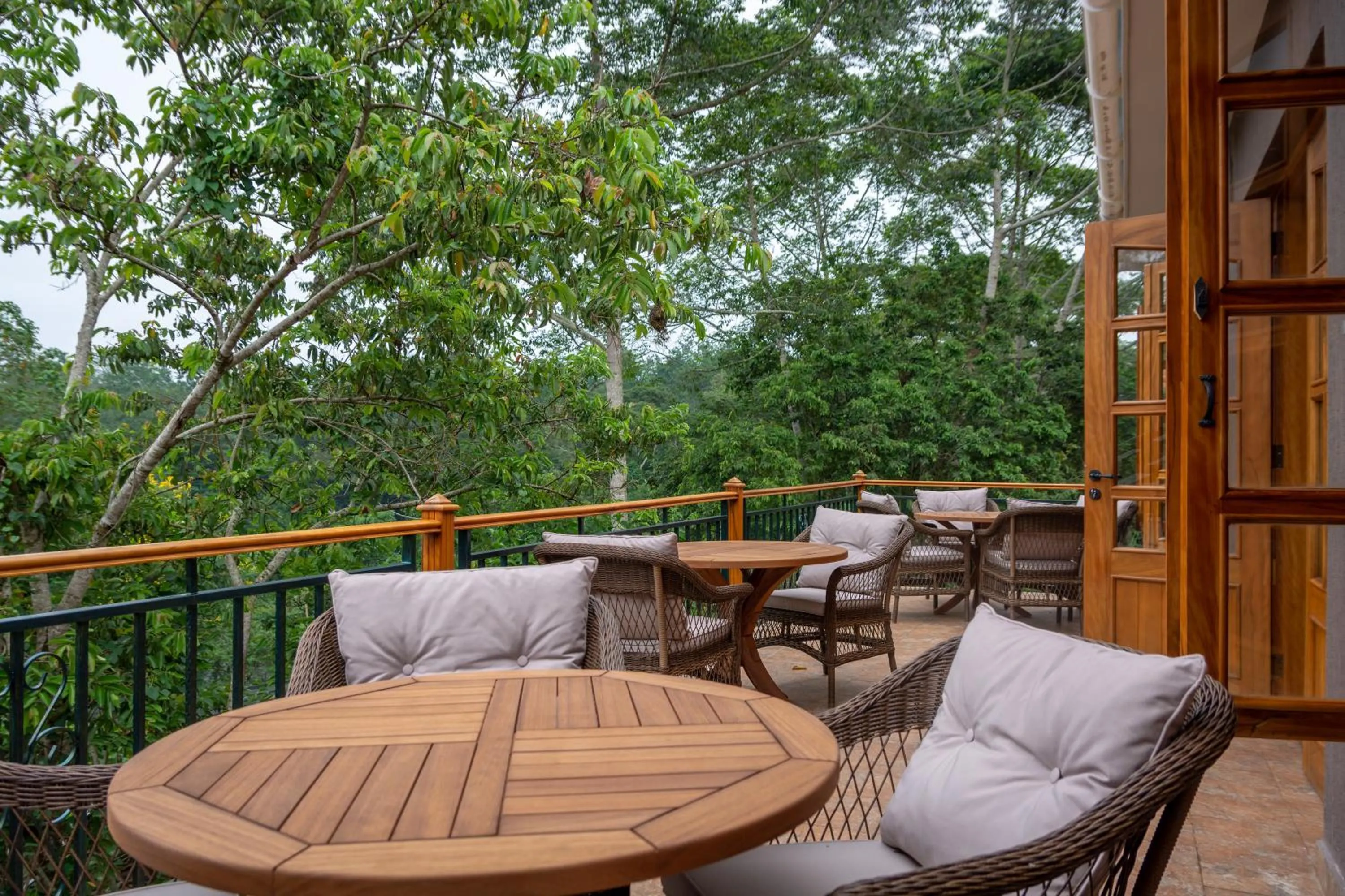 Patio in Chimpundu Lodge