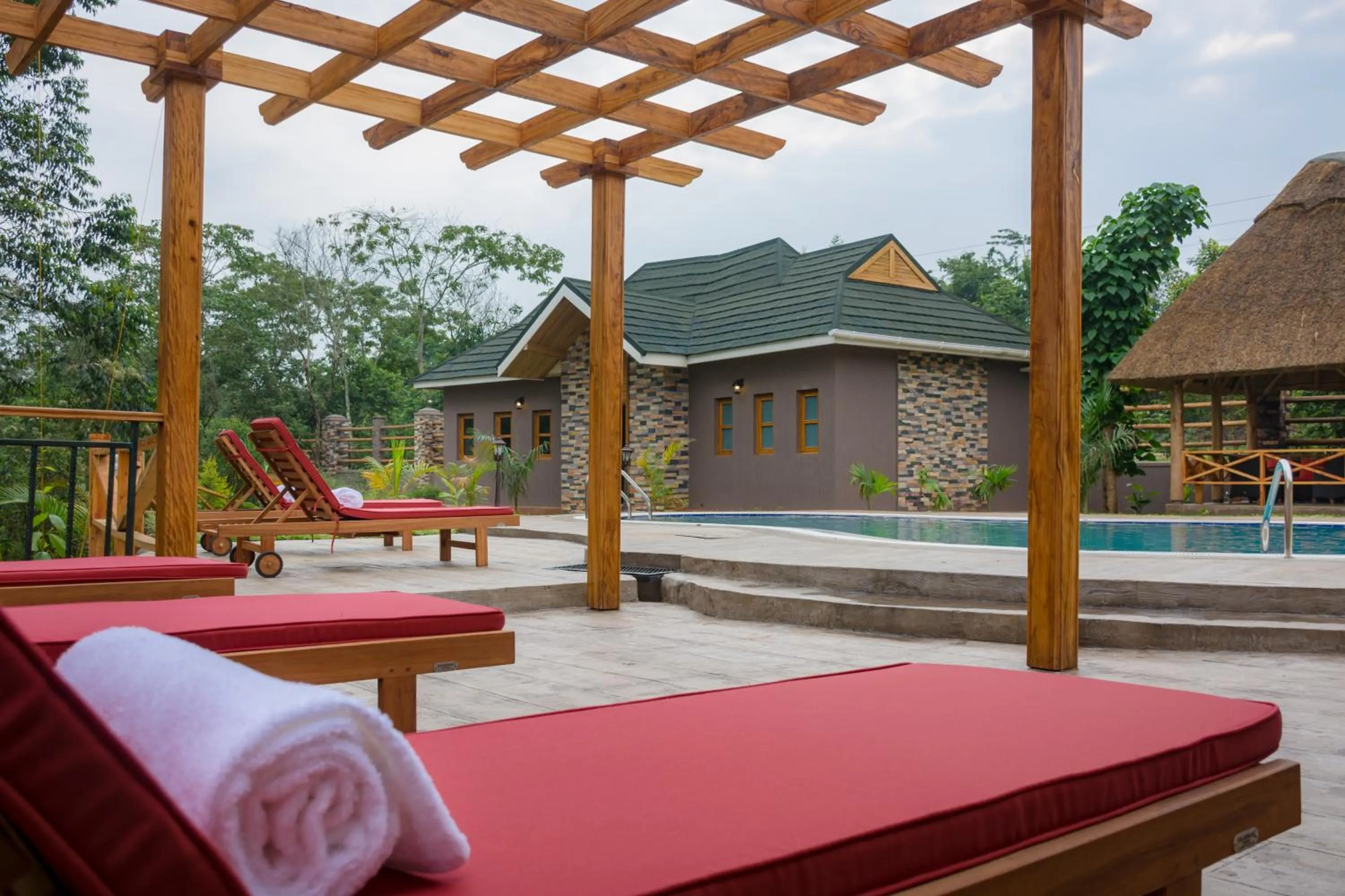 Swimming pool in Chimpundu Lodge