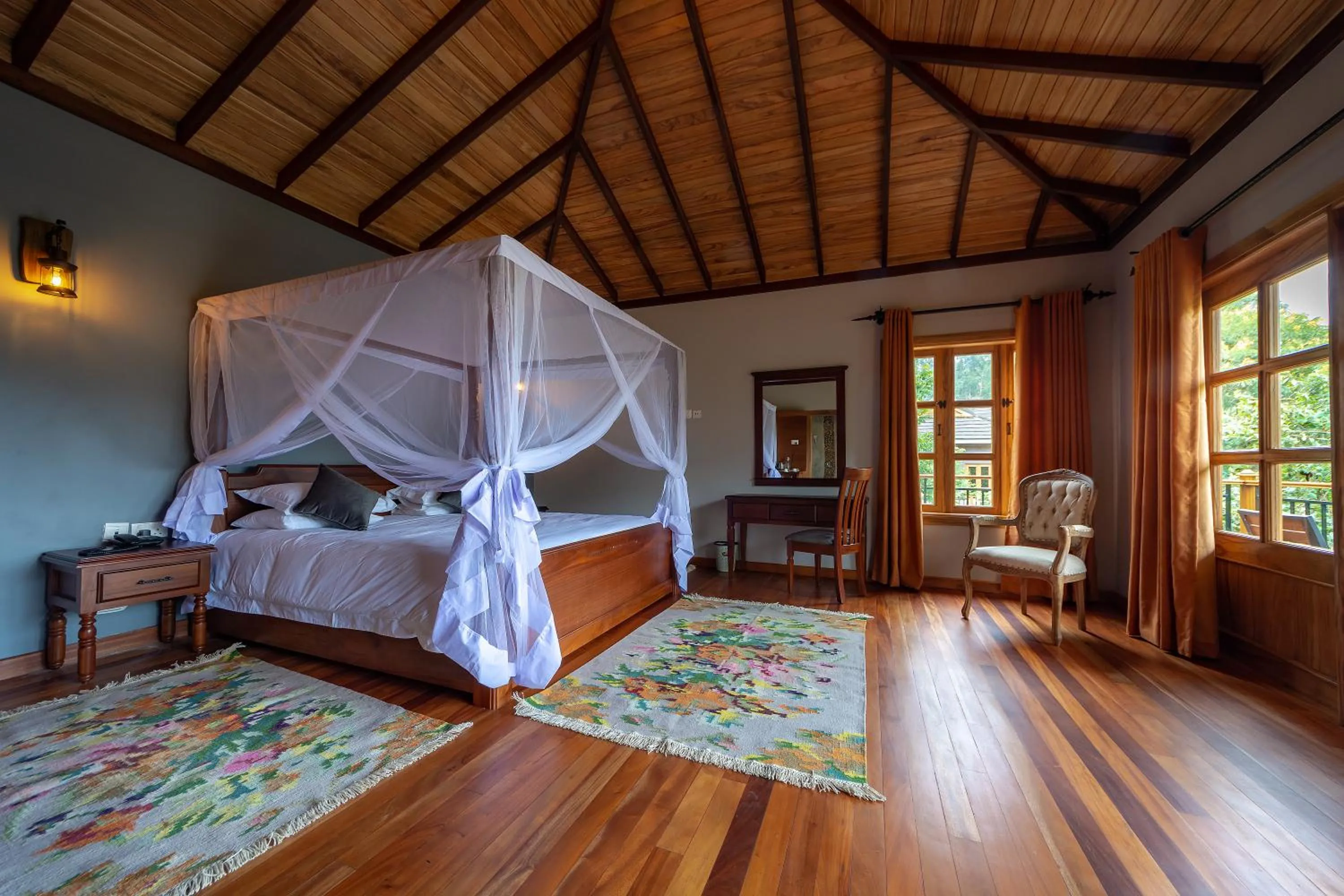 Photo of the whole room, Bed in Chimpundu Lodge
