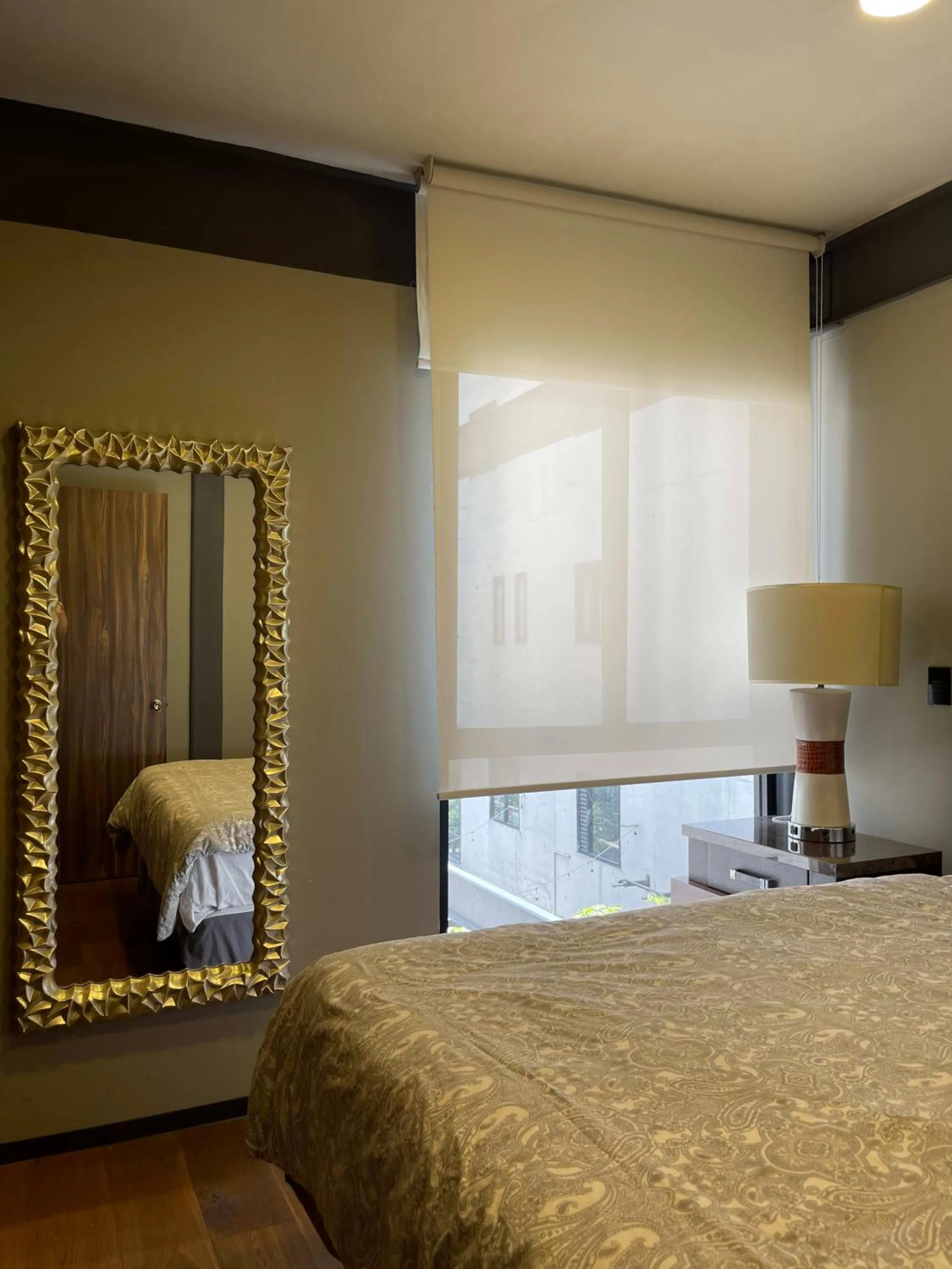 Departamento en la CONDESA Cama KING SIZE