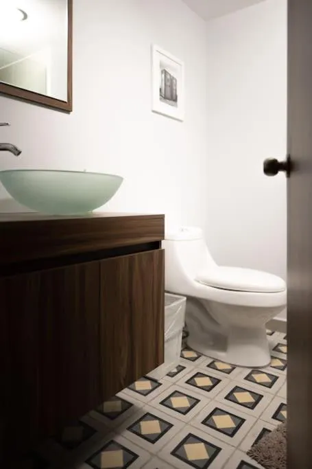 Bathroom in Departamento muy amplio y moderno en la CONDESA