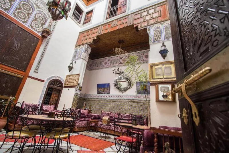 Restaurant/places to eat in Riad Meski