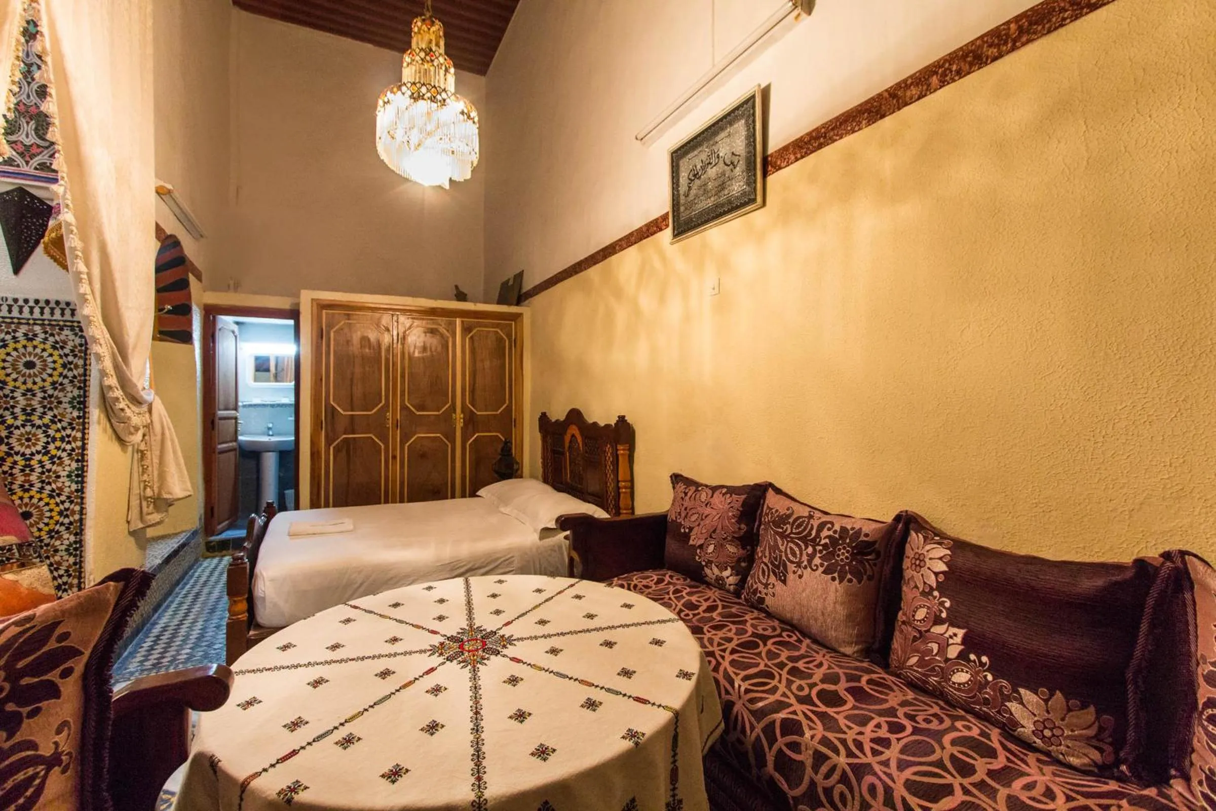 Photo of the whole room, Bed in Riad Meski