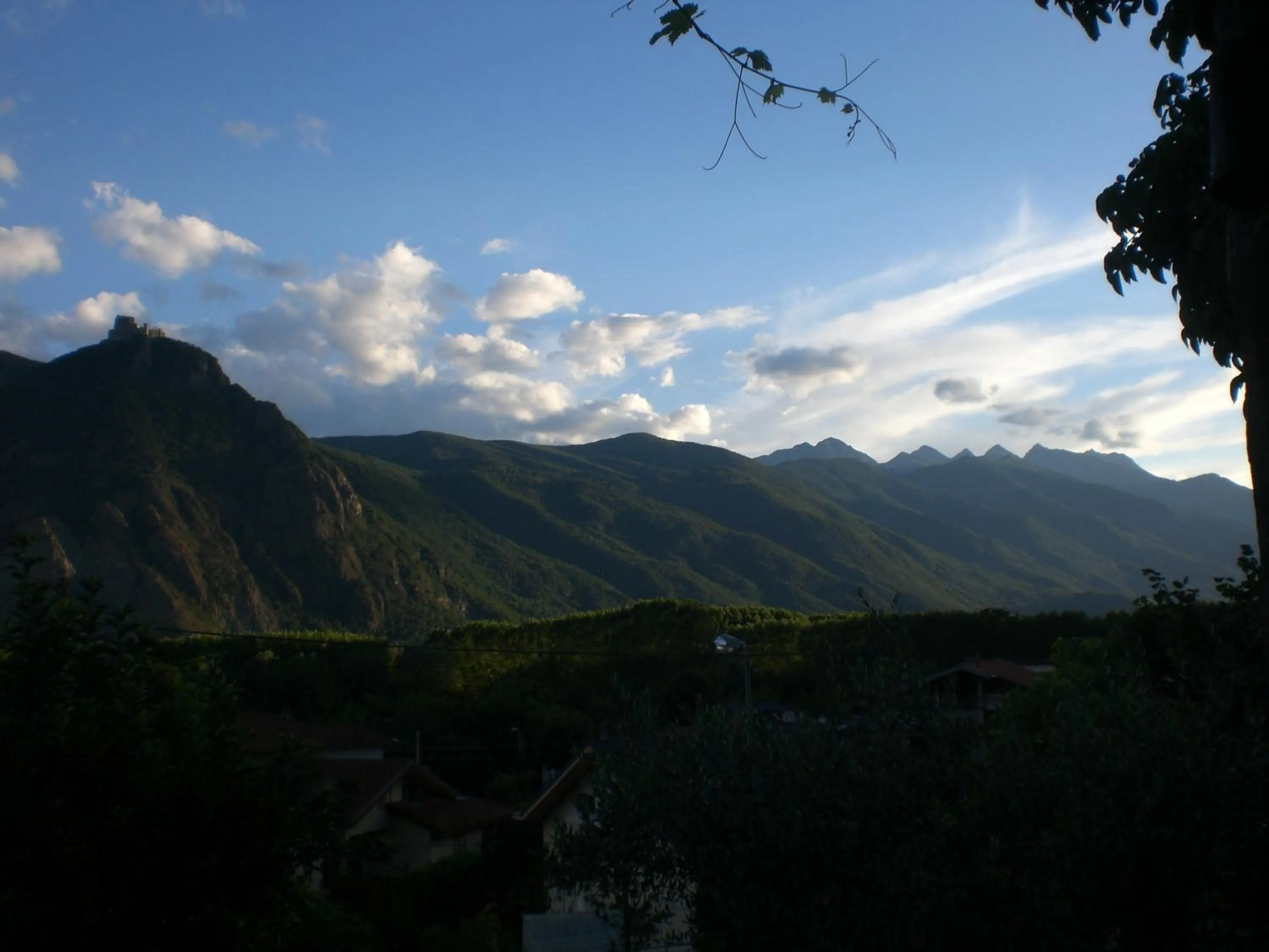 Nearby landmark in Pera Rionda