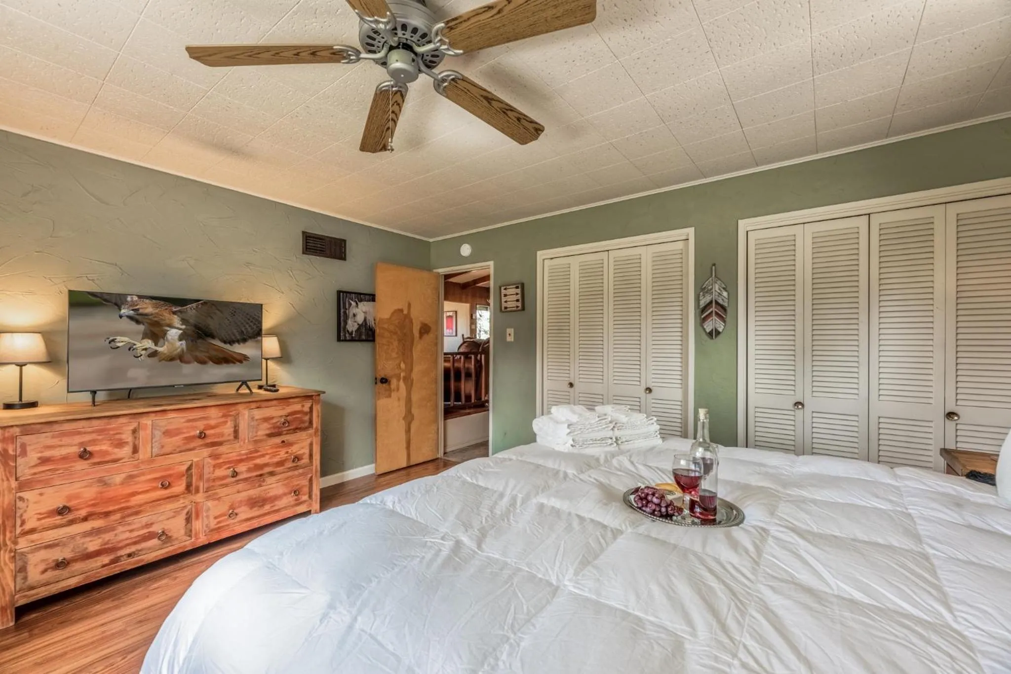 Bed in The Painted Horse Retreat