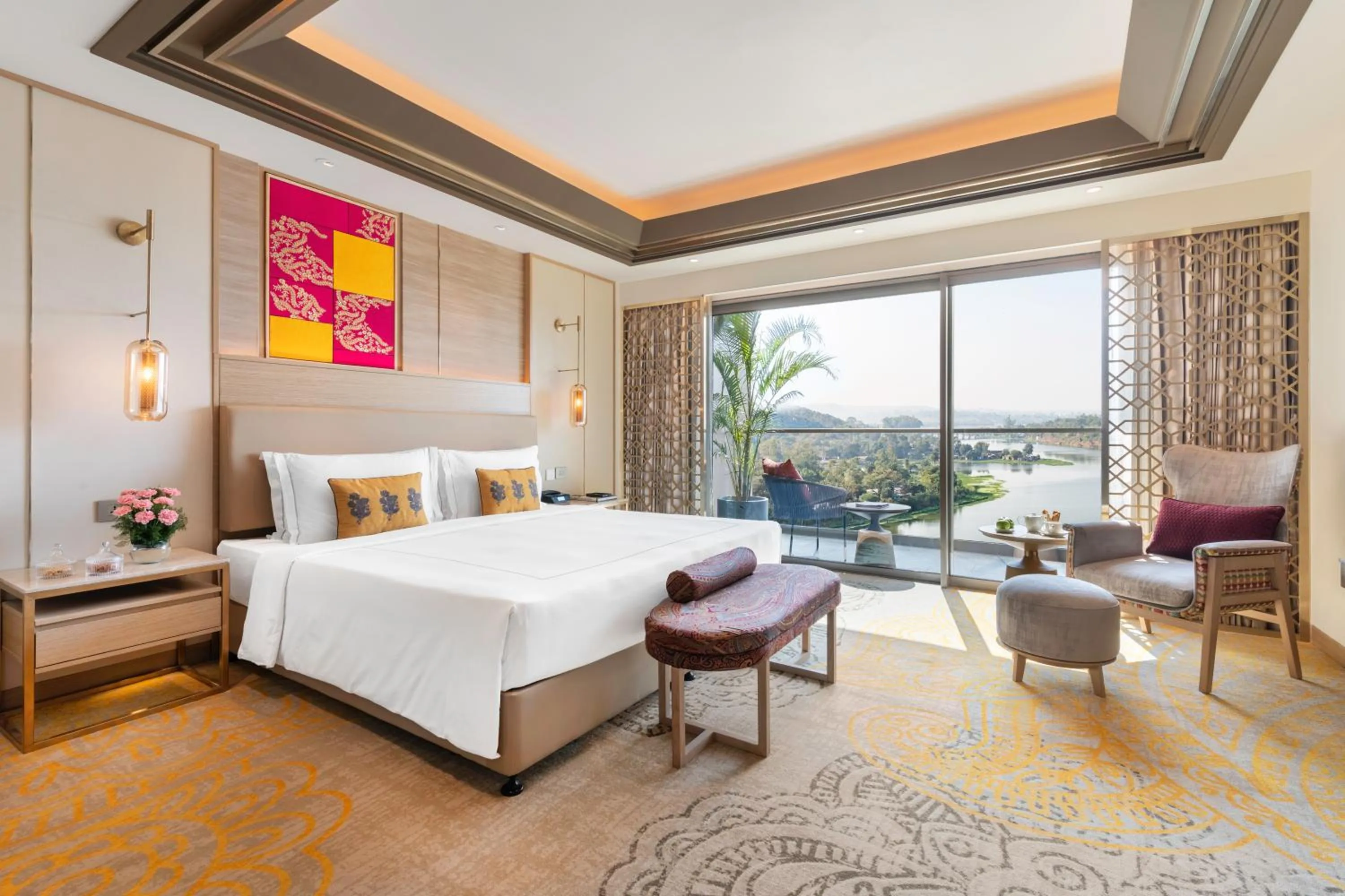 Bed in Taj Lakefront Bhopal