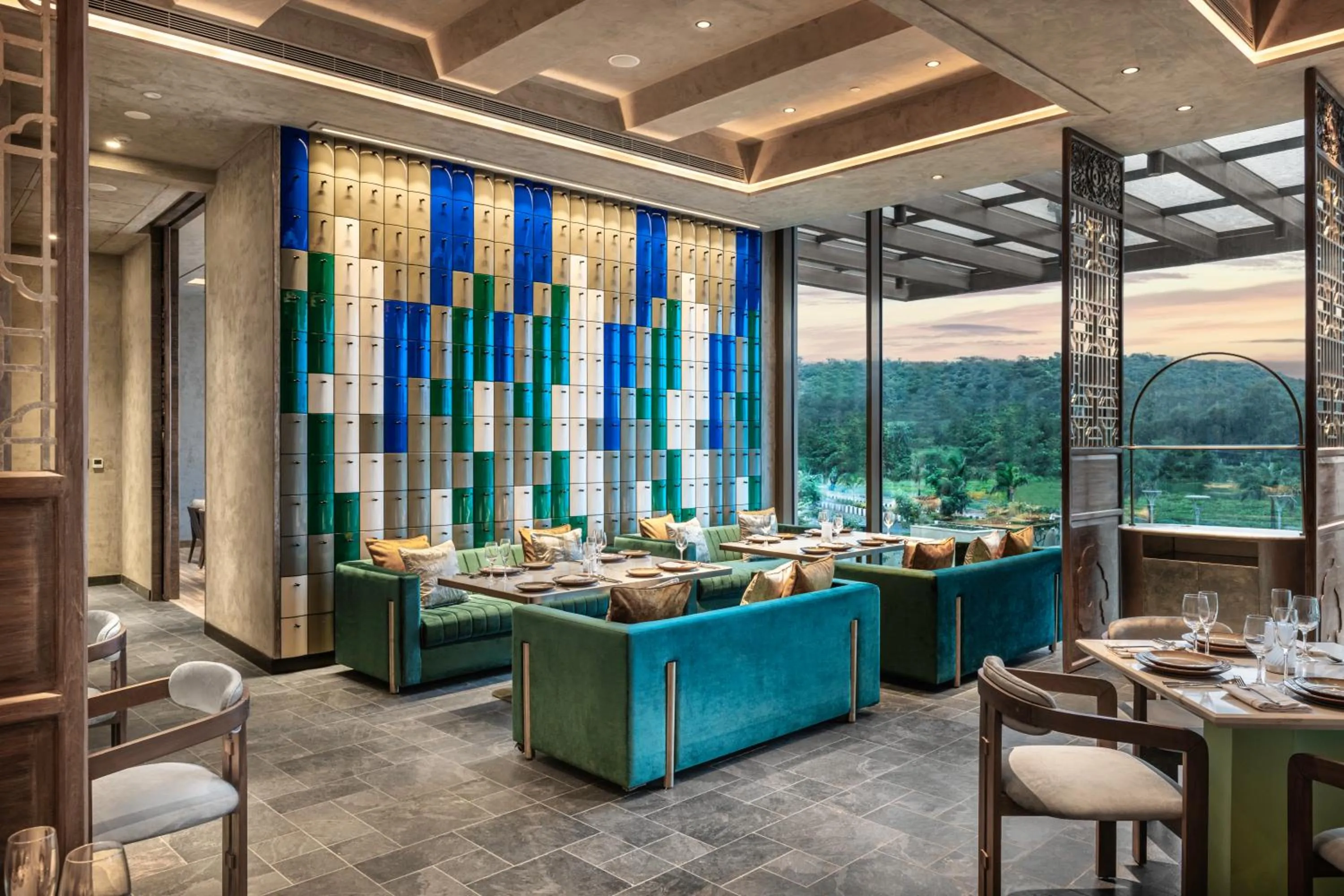 Restaurant/places to eat in Taj Lakefront Bhopal