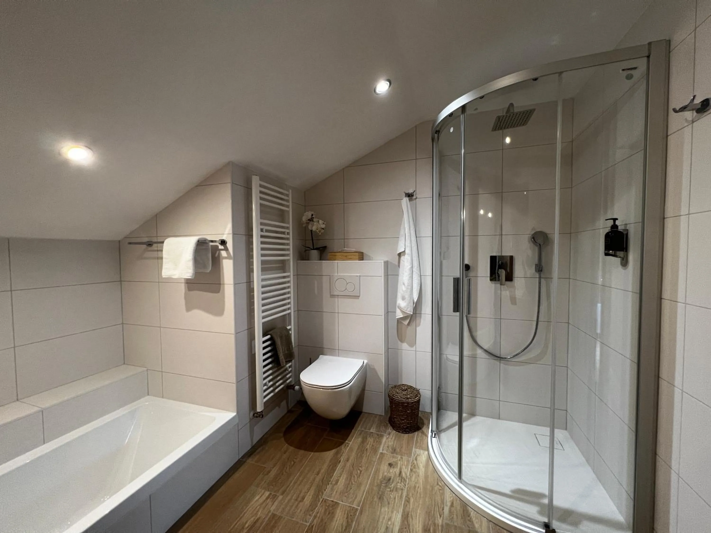 Three-Bedroom Apartment in Resort-Restaurant Stilec