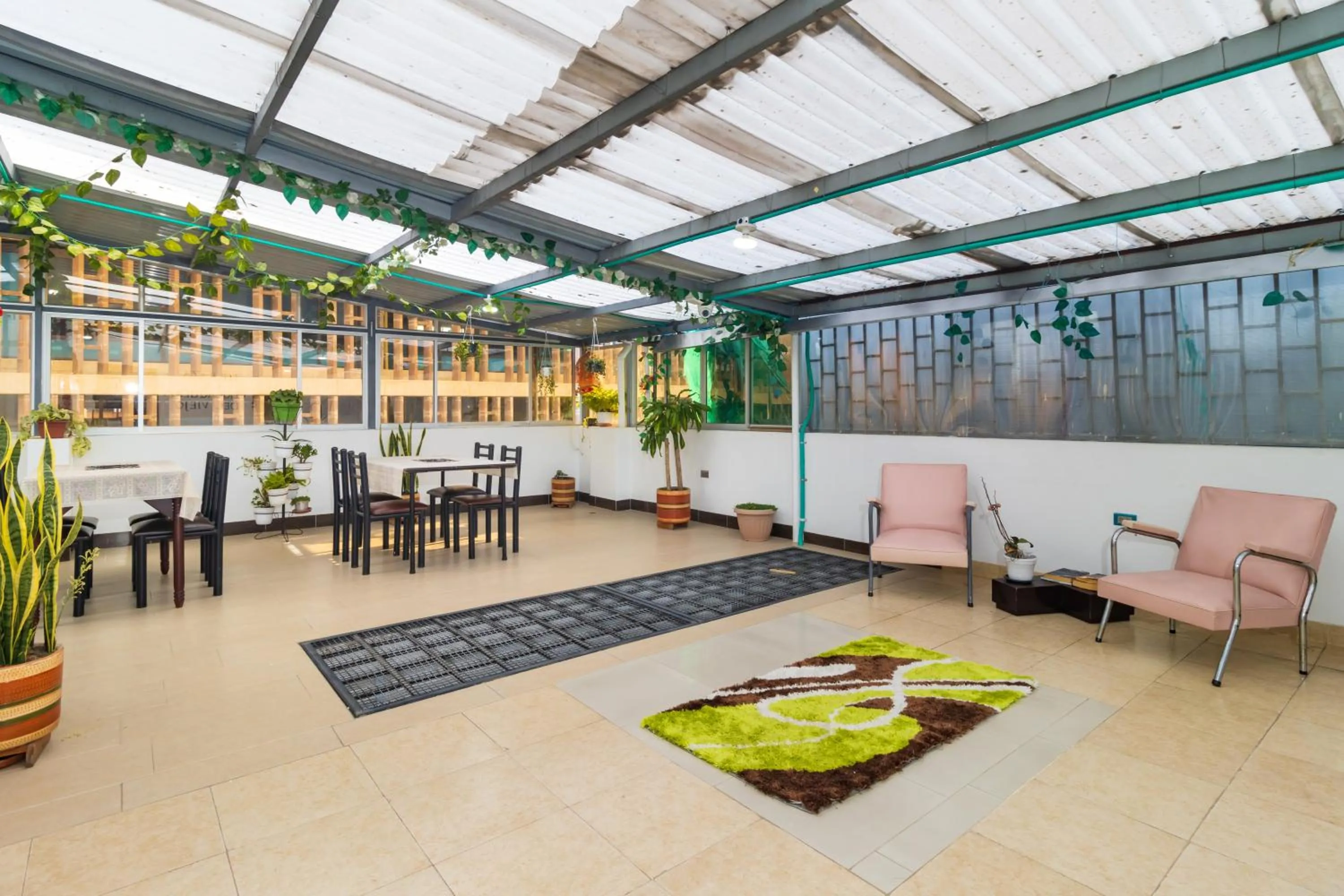 Restaurant/places to eat in Hotel Zulita