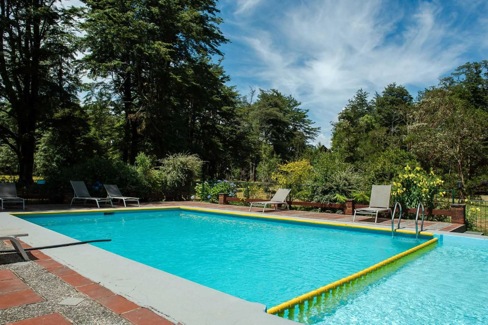 Day in Hotel Posada del Río - Parque Metreñehue