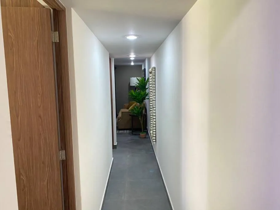 GRAN UBICACIÓN, en la zona de SANTA FE, KING BED