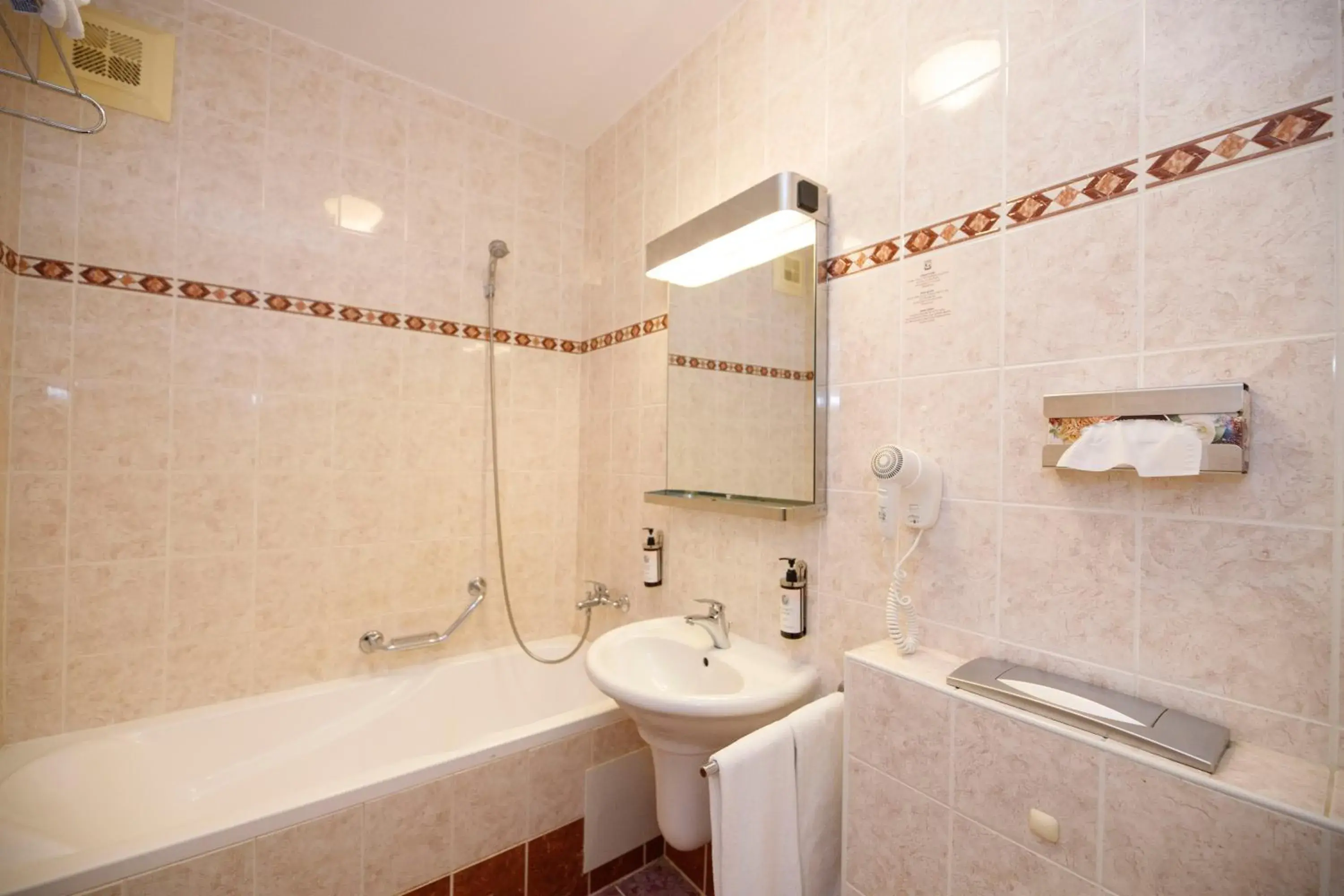 Standard Double or Twin Room in LH Hotel Gold Standard Double or Twin Room in LH Hotel Gold