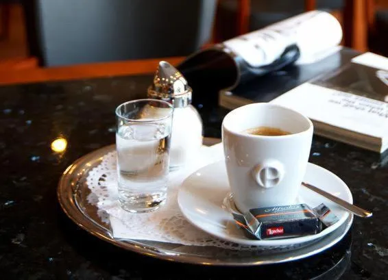 Food and drinks in Hotel Avion