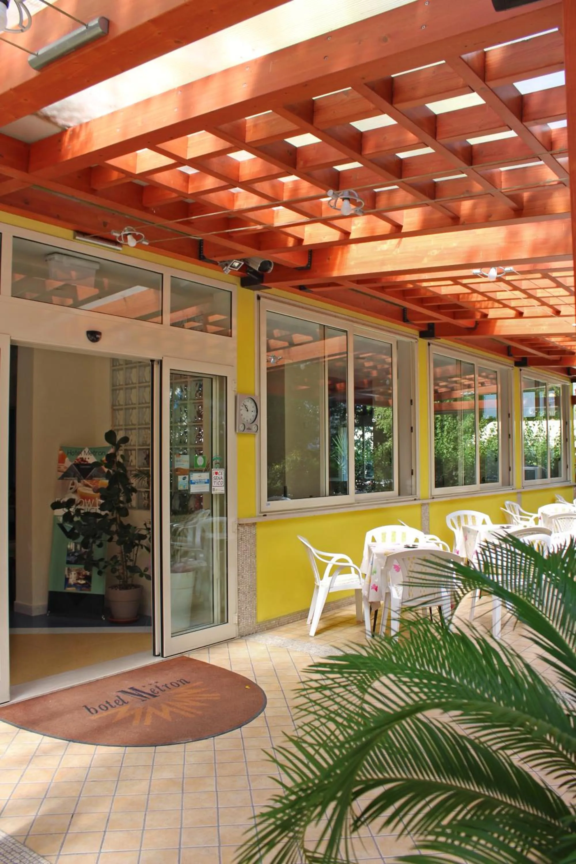 Garden in Hotel Metron