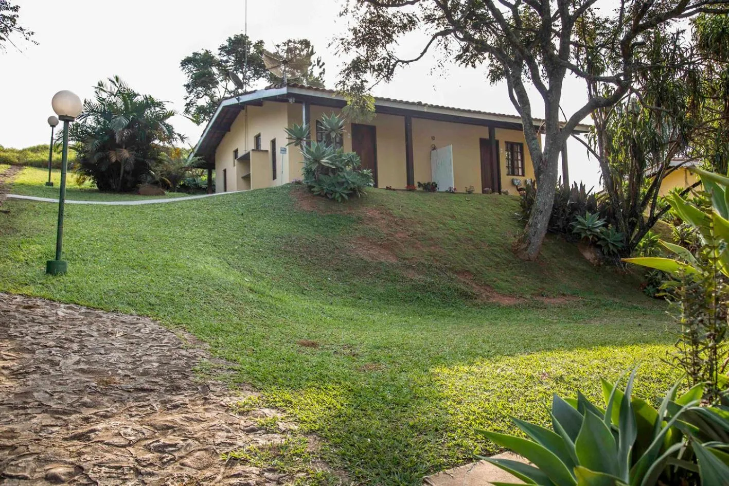 Property building in Pousada Realeza Atibaia