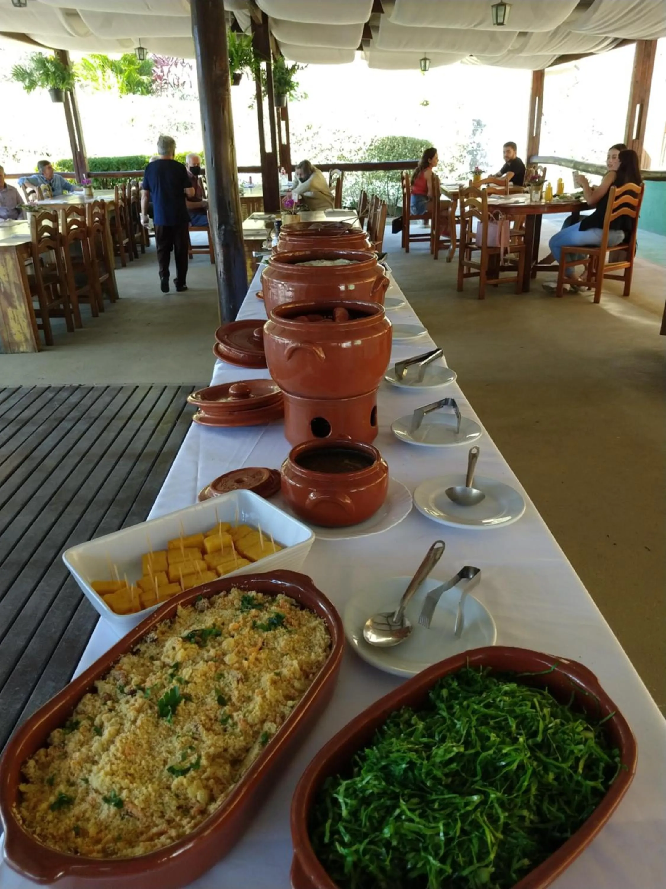 Restaurant/places to eat in Pousada Realeza Atibaia