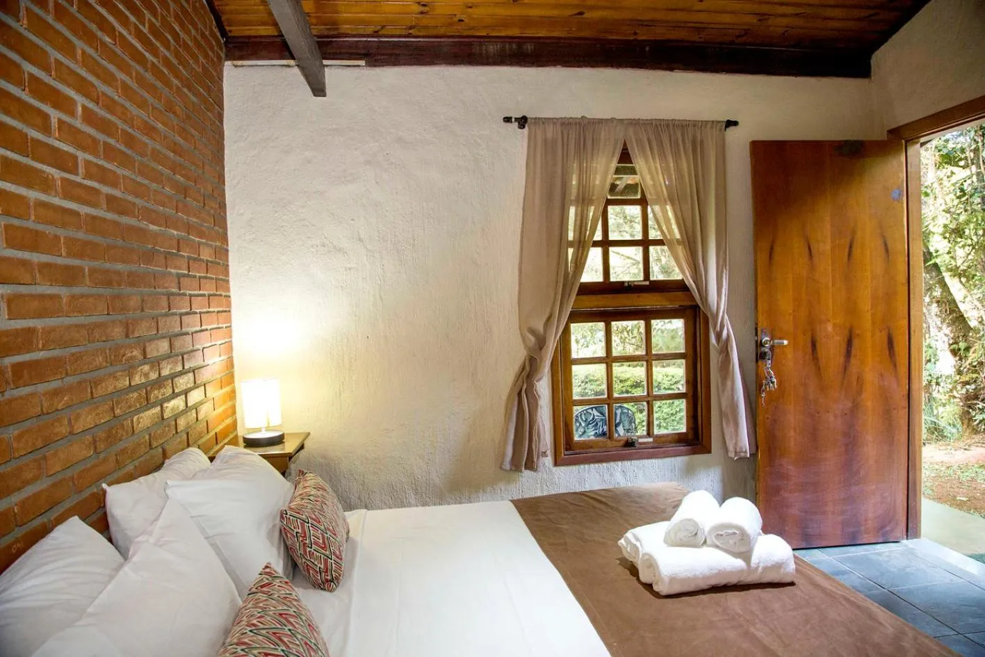 Property building, Bed in Pousada Realeza Atibaia