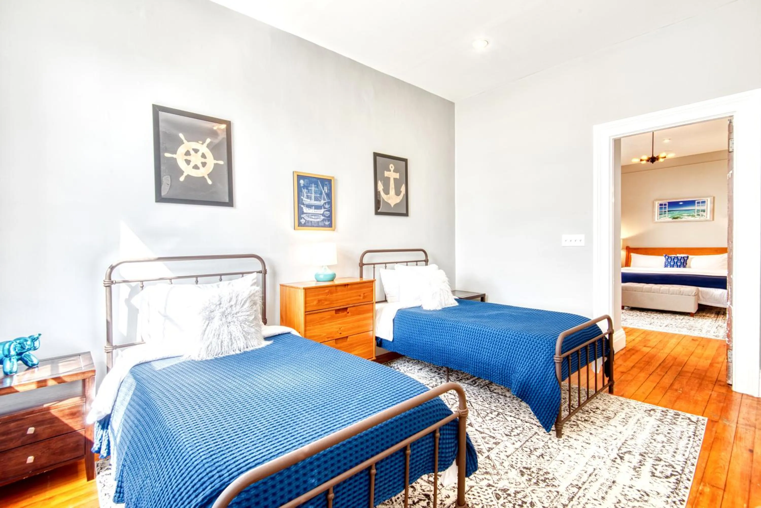 Bed in Hudson Mariner