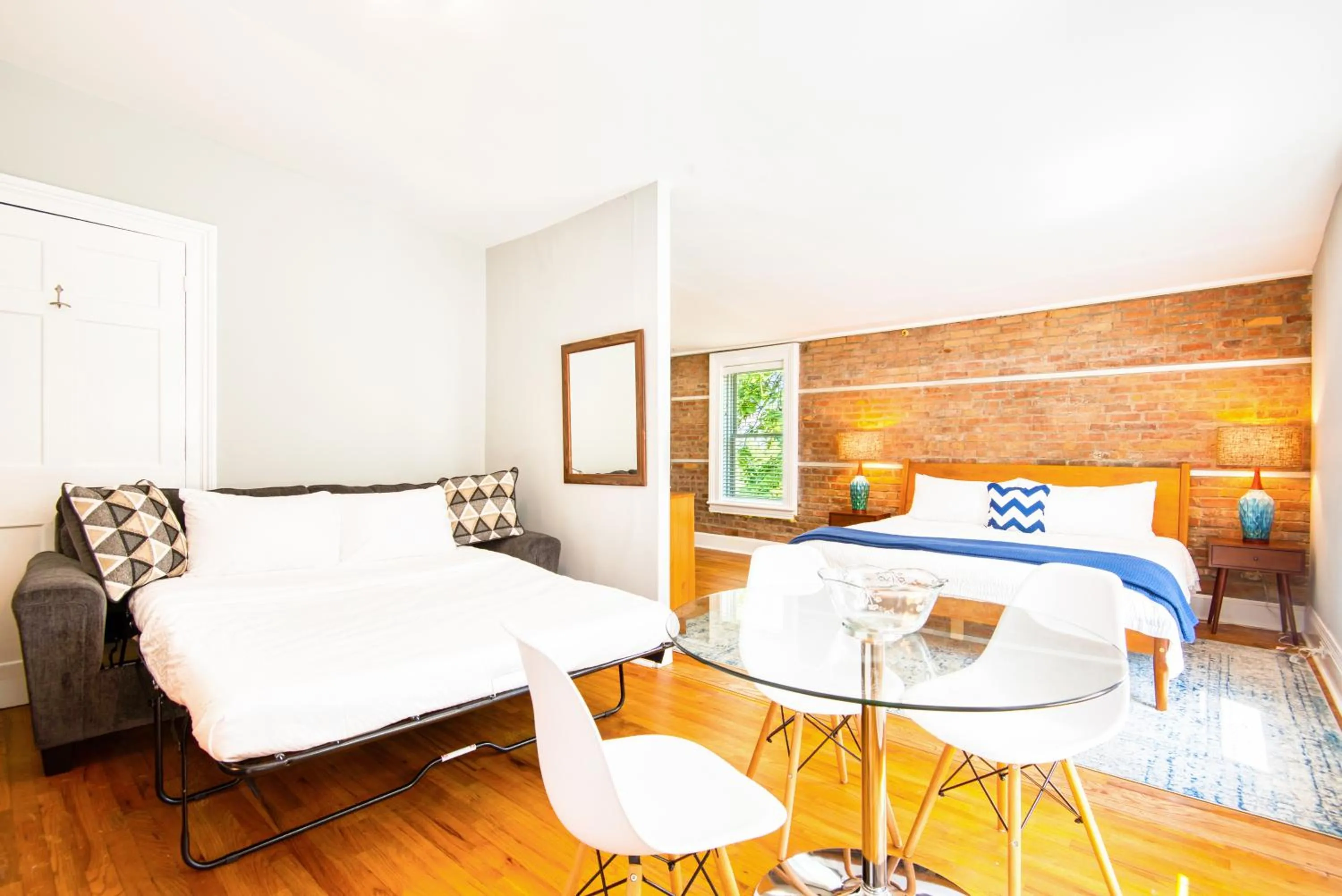 Bedroom, Bed in Hudson Mariner