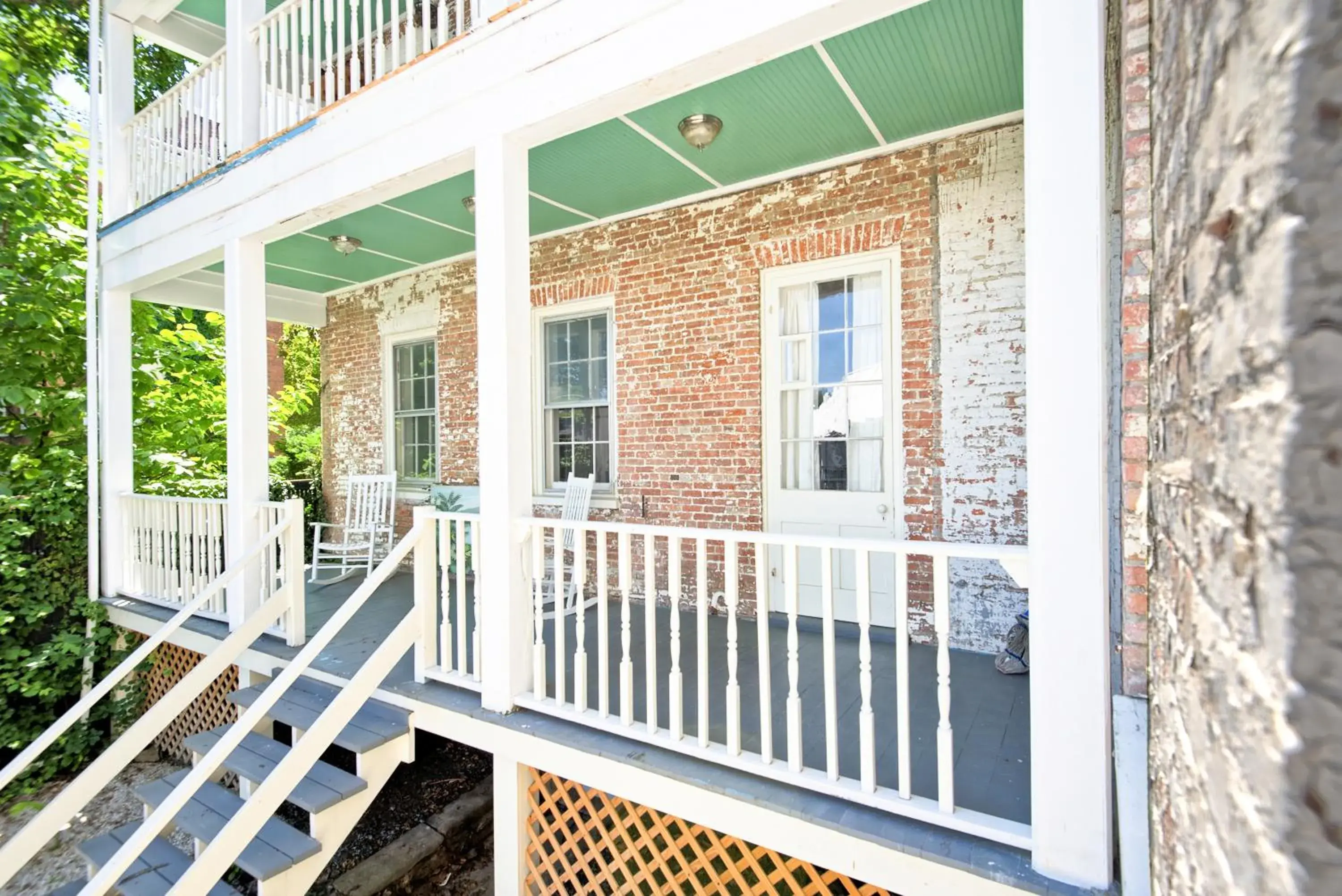 Deluxe King Studio in Hudson Mariner Deluxe King Studio in Hudson Mariner