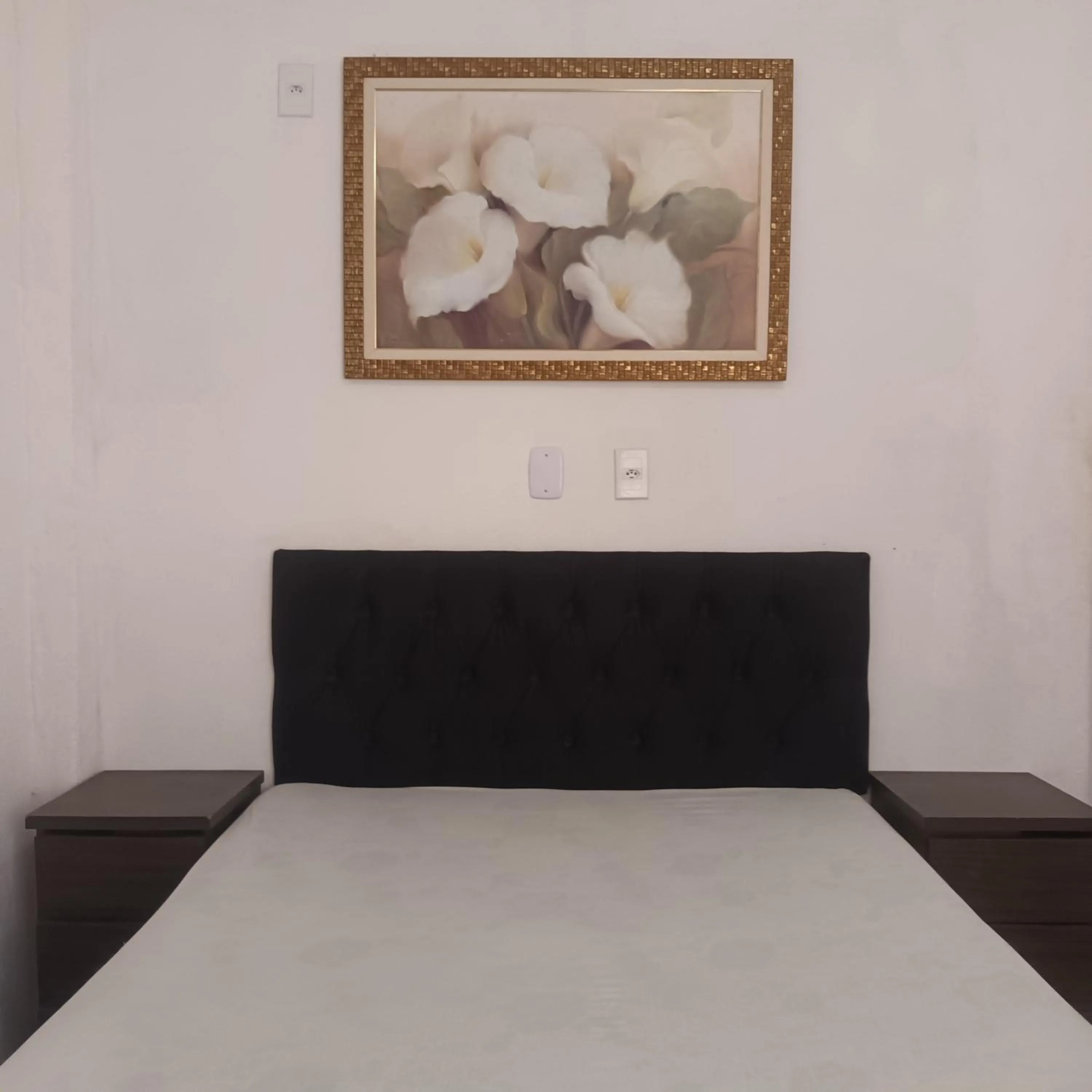 Bed in Pousada Marduk Banheiro privativo em todas as suites excelente localização tudo básico local ideal para hóspedes que não são exigentes "Não reembolsável"
