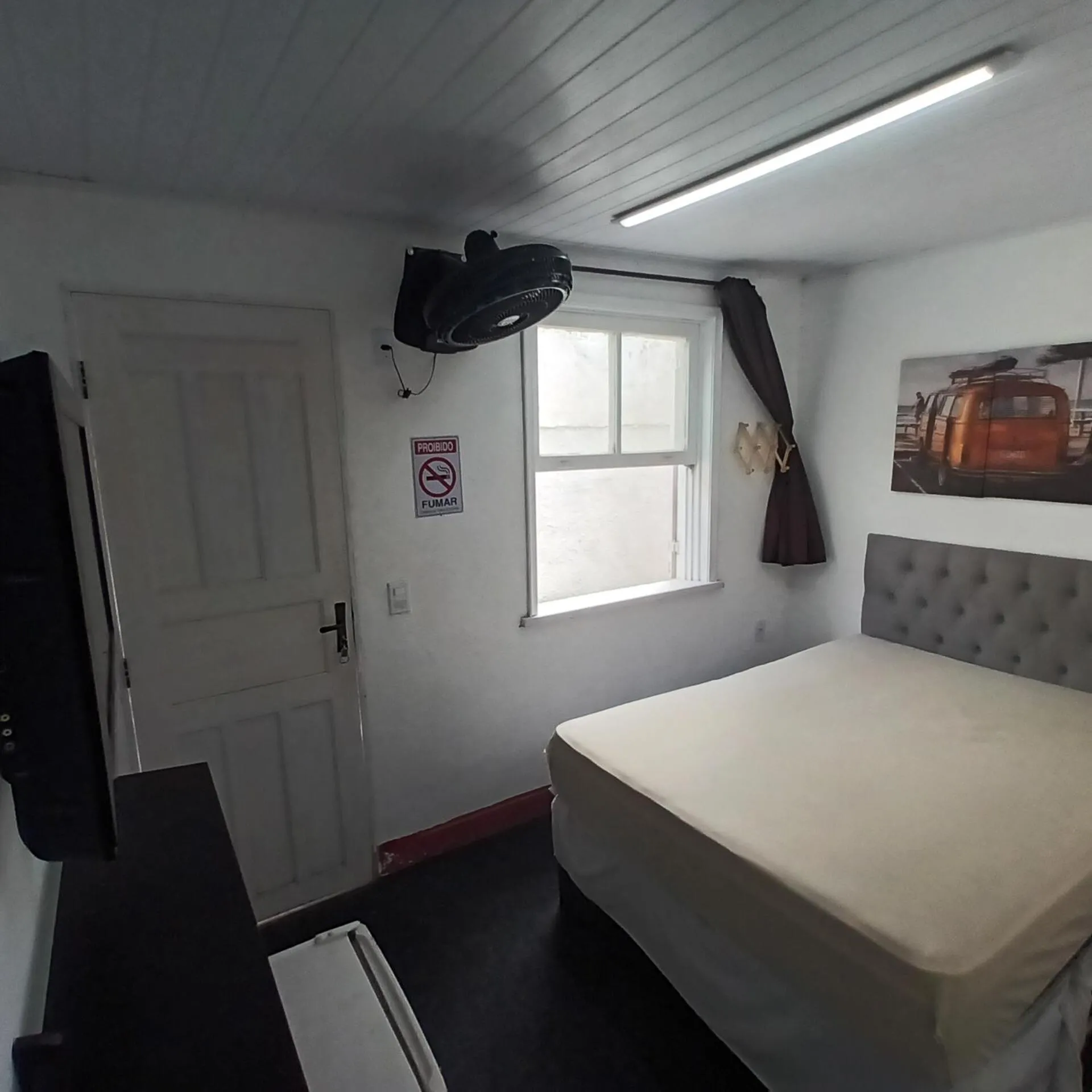 Bed in Pousada Marduk Banheiro privativo em todas as suites excelente localização tudo básico local ideal para hóspedes que não são exigentes "Não reembolsável"