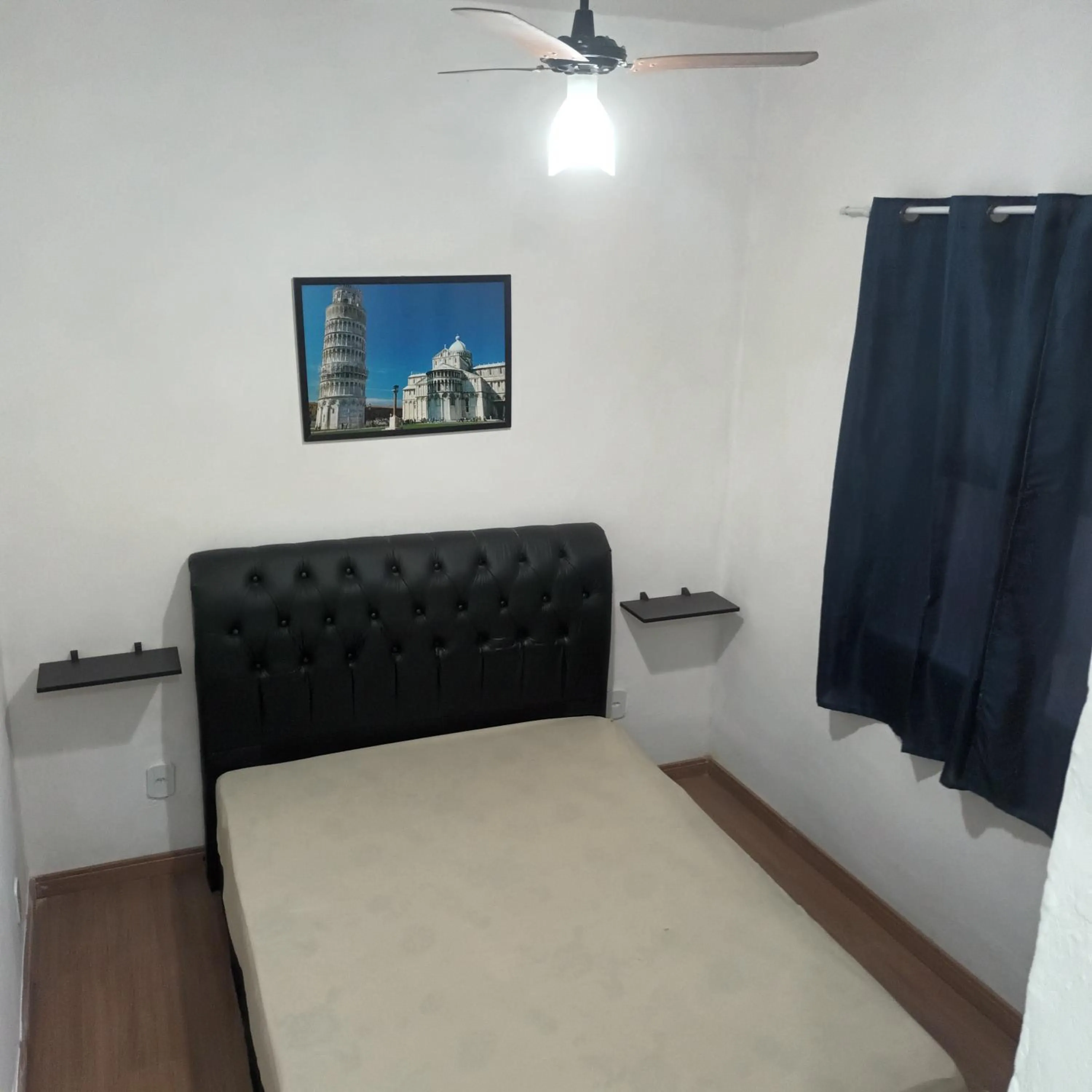 Bed in Pousada Marduk Banheiro privativo em todas as suites excelente localização tudo básico local ideal para hóspedes que não são exigentes "Não reembolsável"