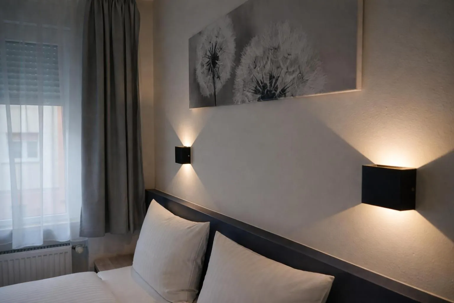 Bedroom, Bed in Hotel Central City Hbf Nürnberg Garni