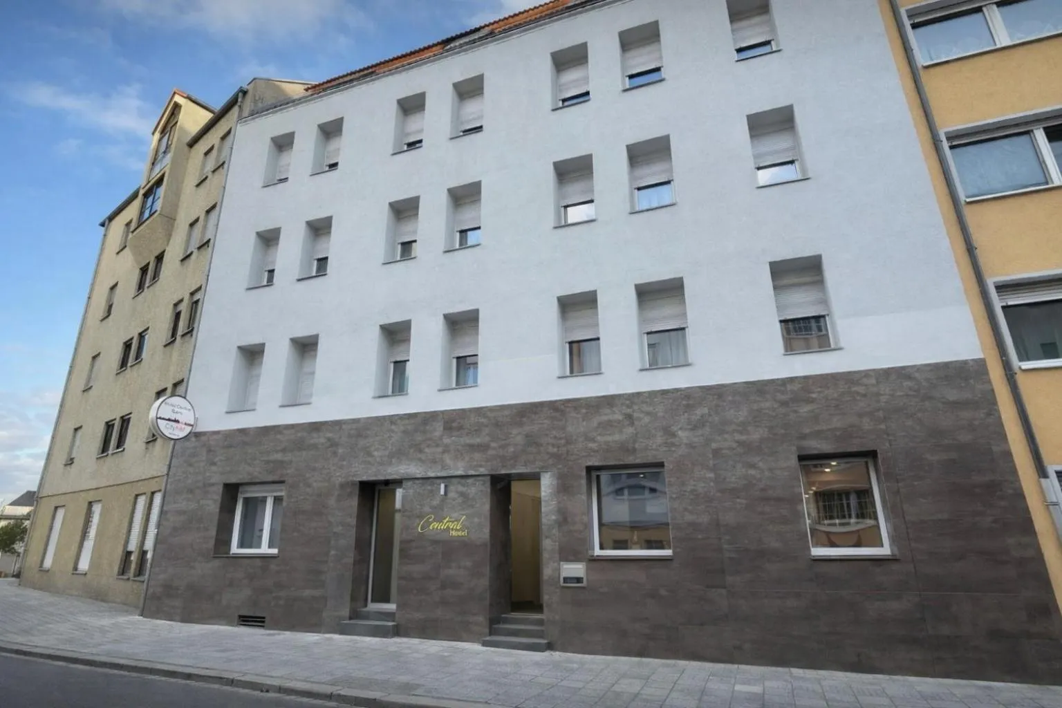 Property building in Hotel Central City Hbf Nürnberg Garni