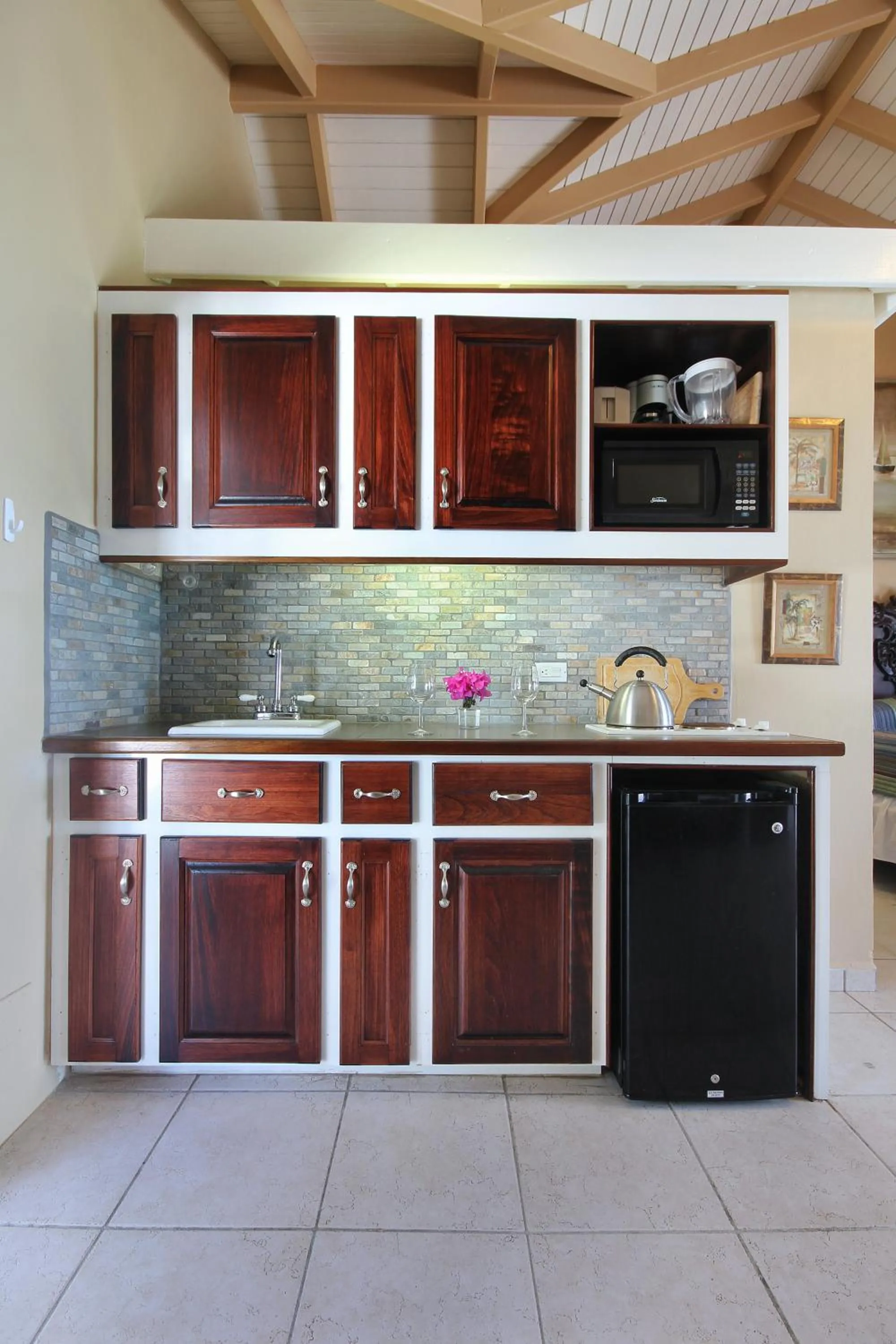 Kitchen or kitchenette in Mary's Boon Beach Resort & Spa