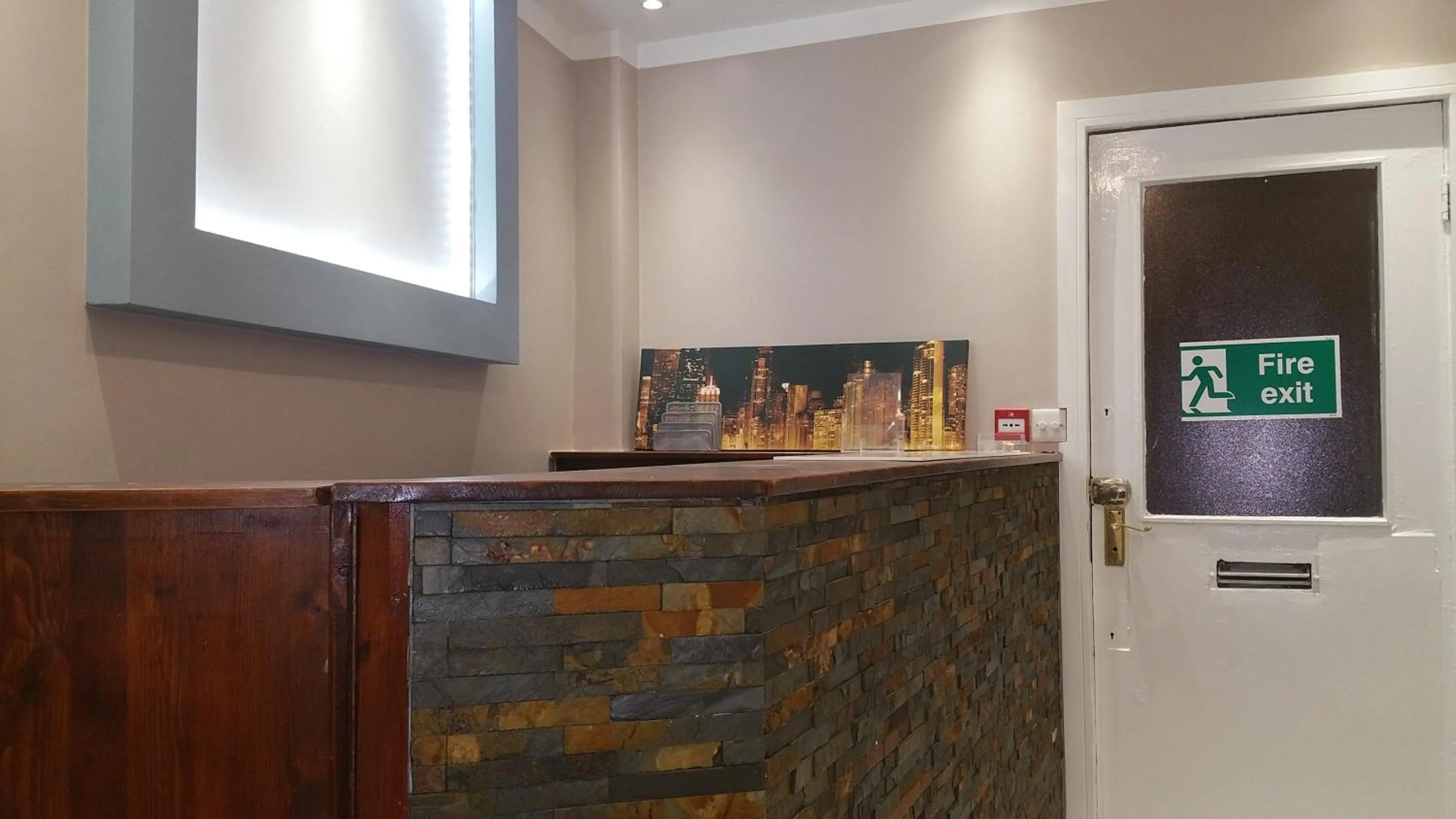 Lobby or reception in Ali Inn Oxford