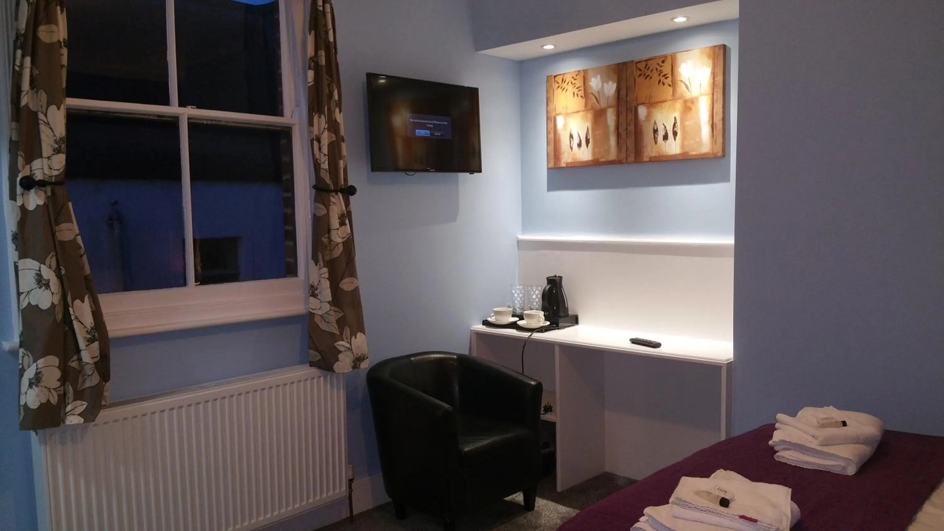 Bedroom in Ali Inn Oxford