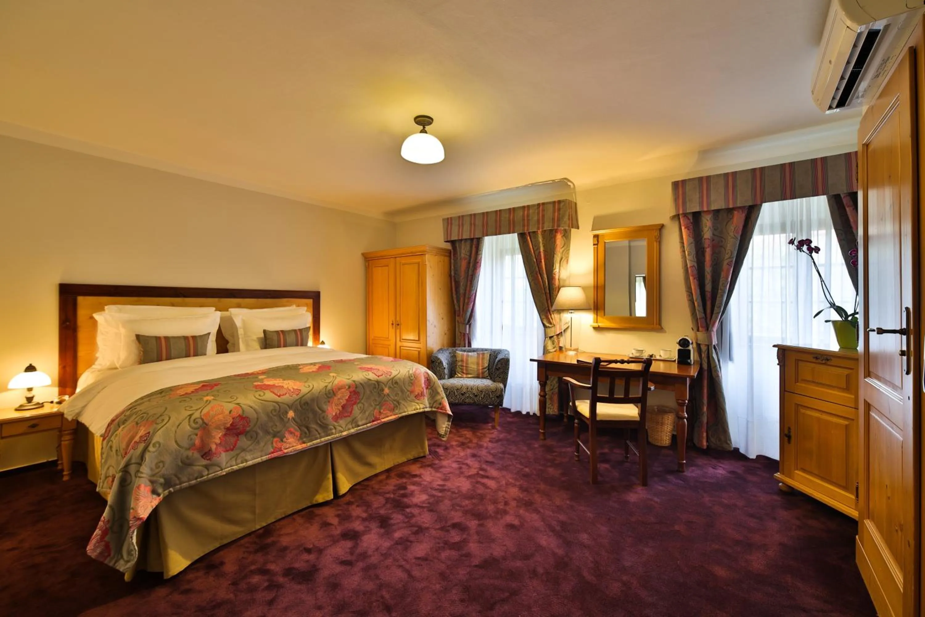 Photo of the whole room, Bed in Questenberg Hotel
