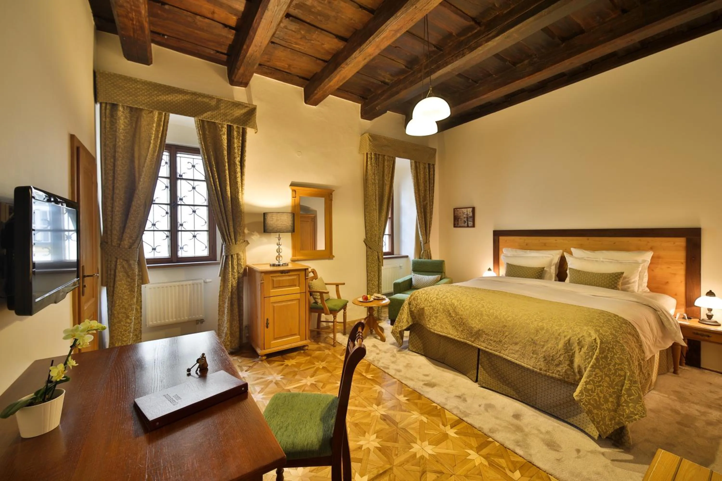 Photo of the whole room, Bed in Questenberg Hotel