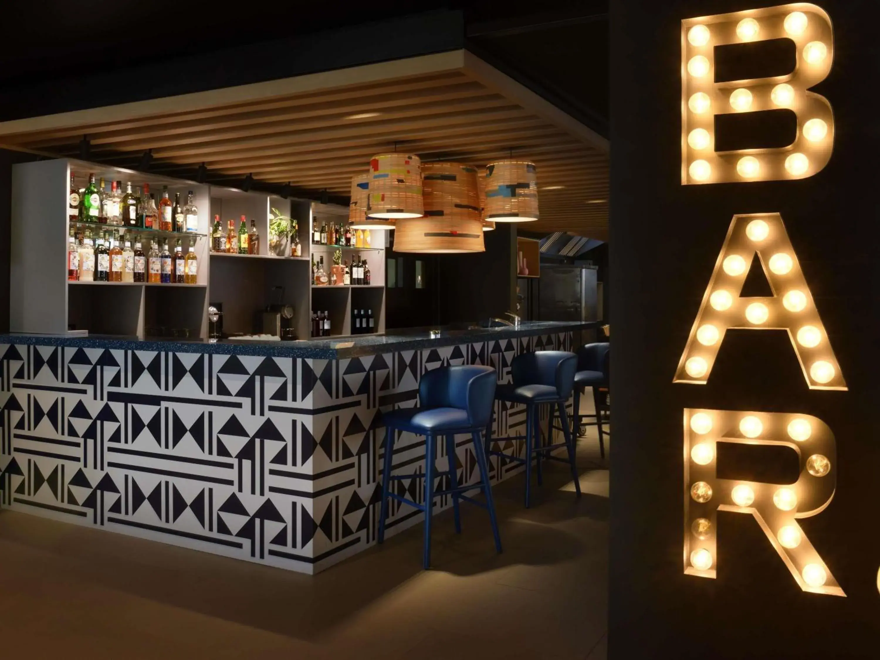 Lounge or bar in Ibis Styles Abidjan Plateau Lounge or bar in Ibis Styles Abidjan Plateau