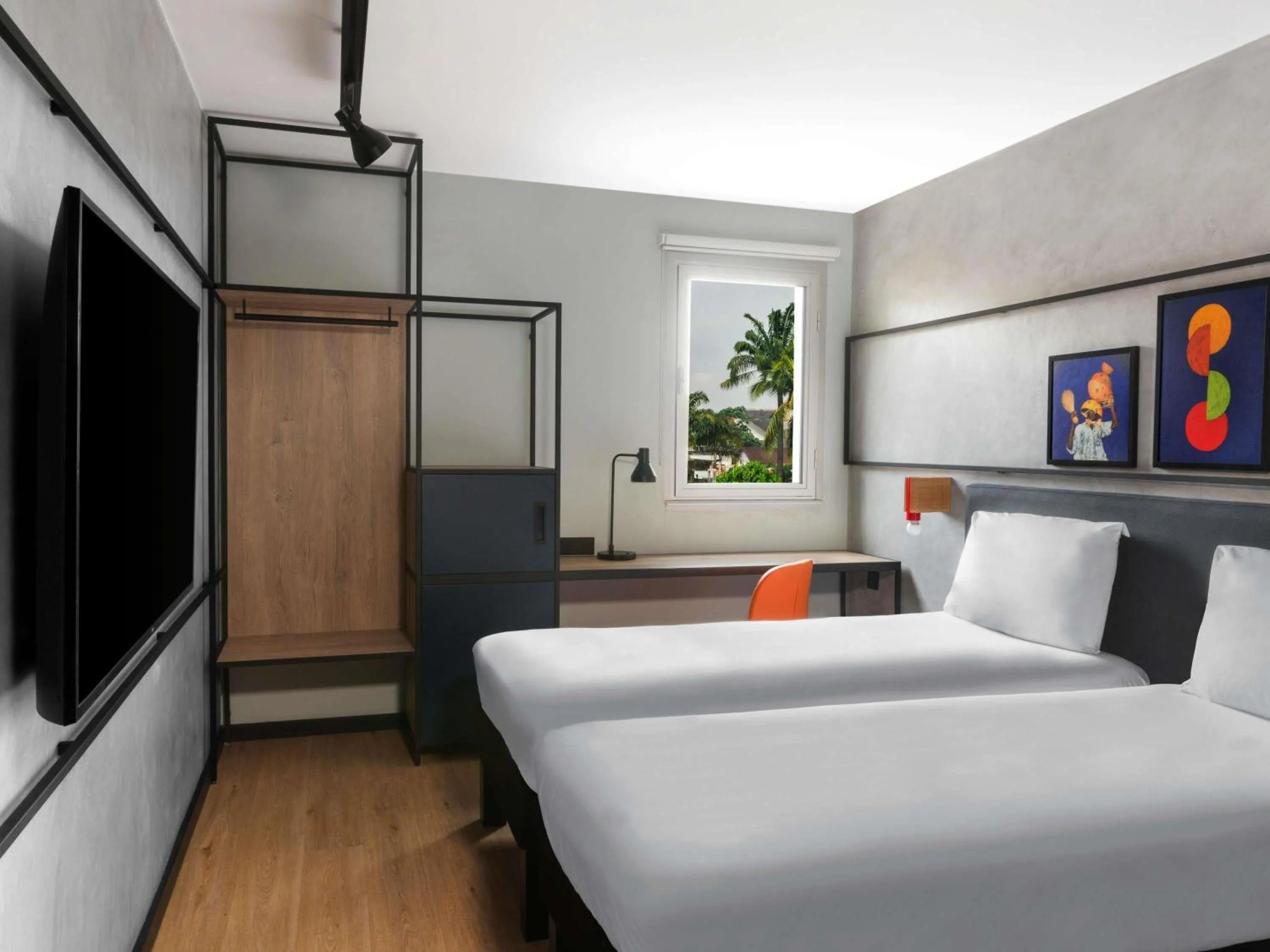 Bedroom, Bed in Ibis Styles Abidjan Plateau