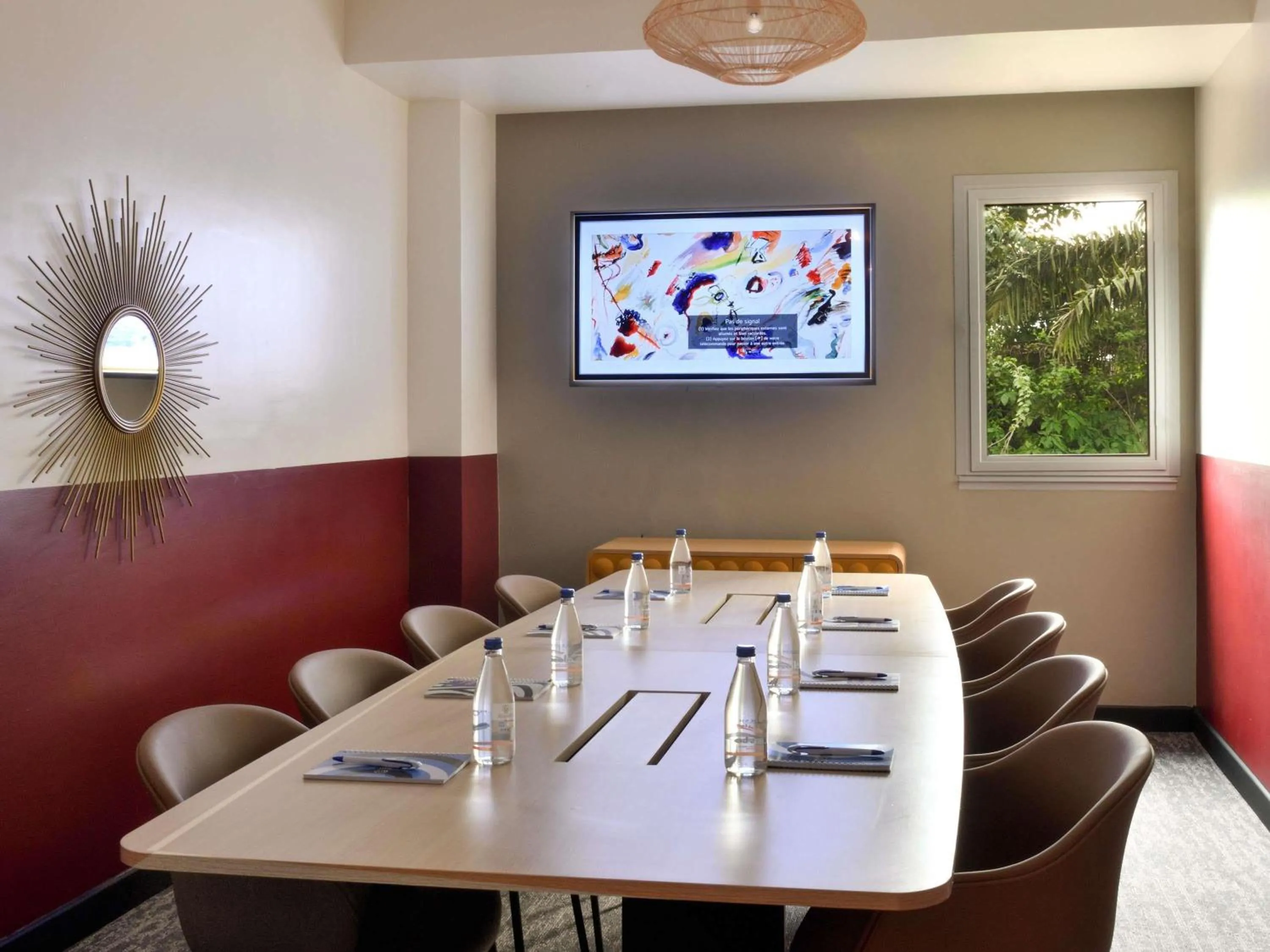 Meeting/conference room in Ibis Styles Abidjan Plateau