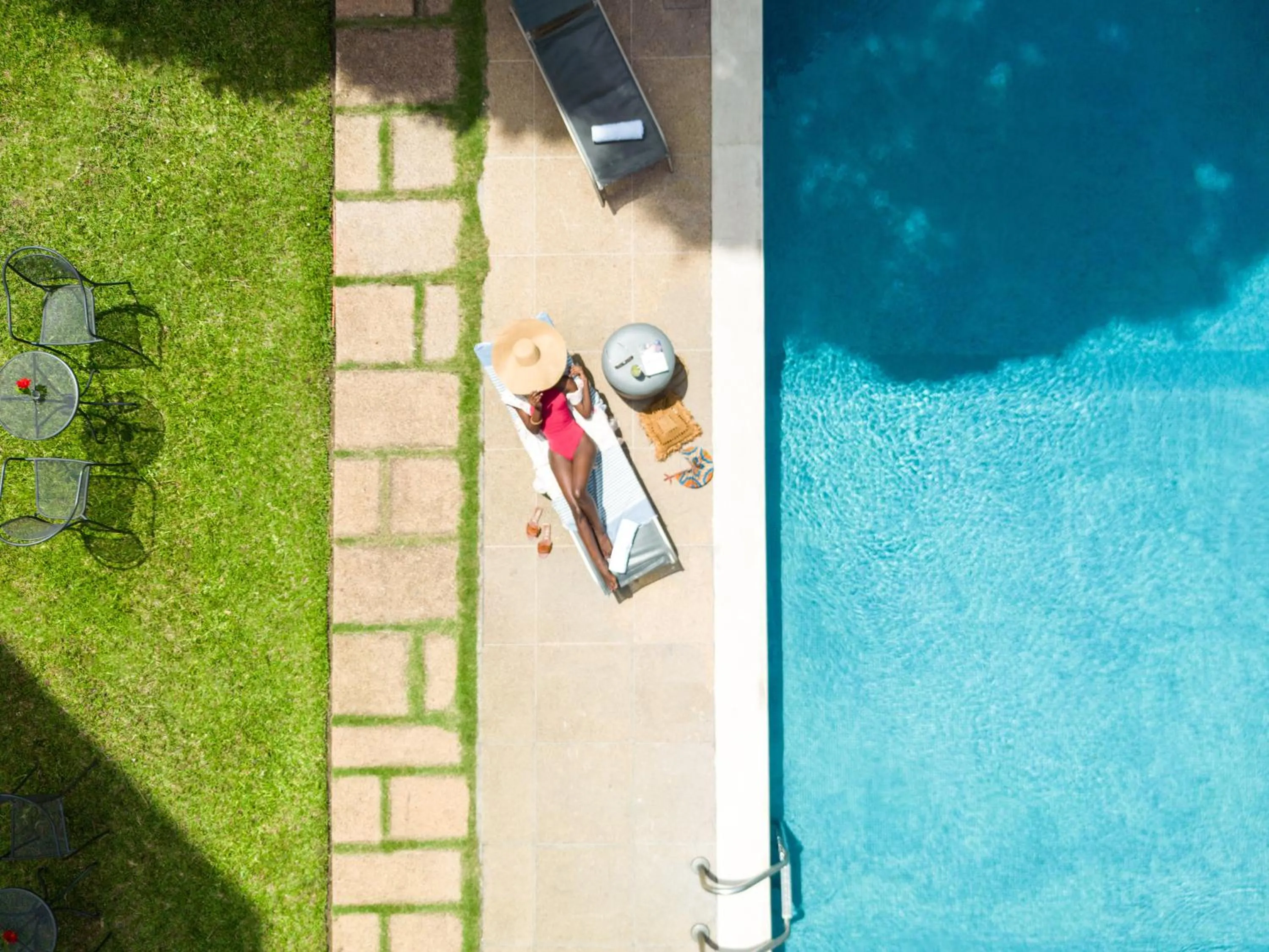 Swimming pool in Ibis Styles Abidjan Marcory