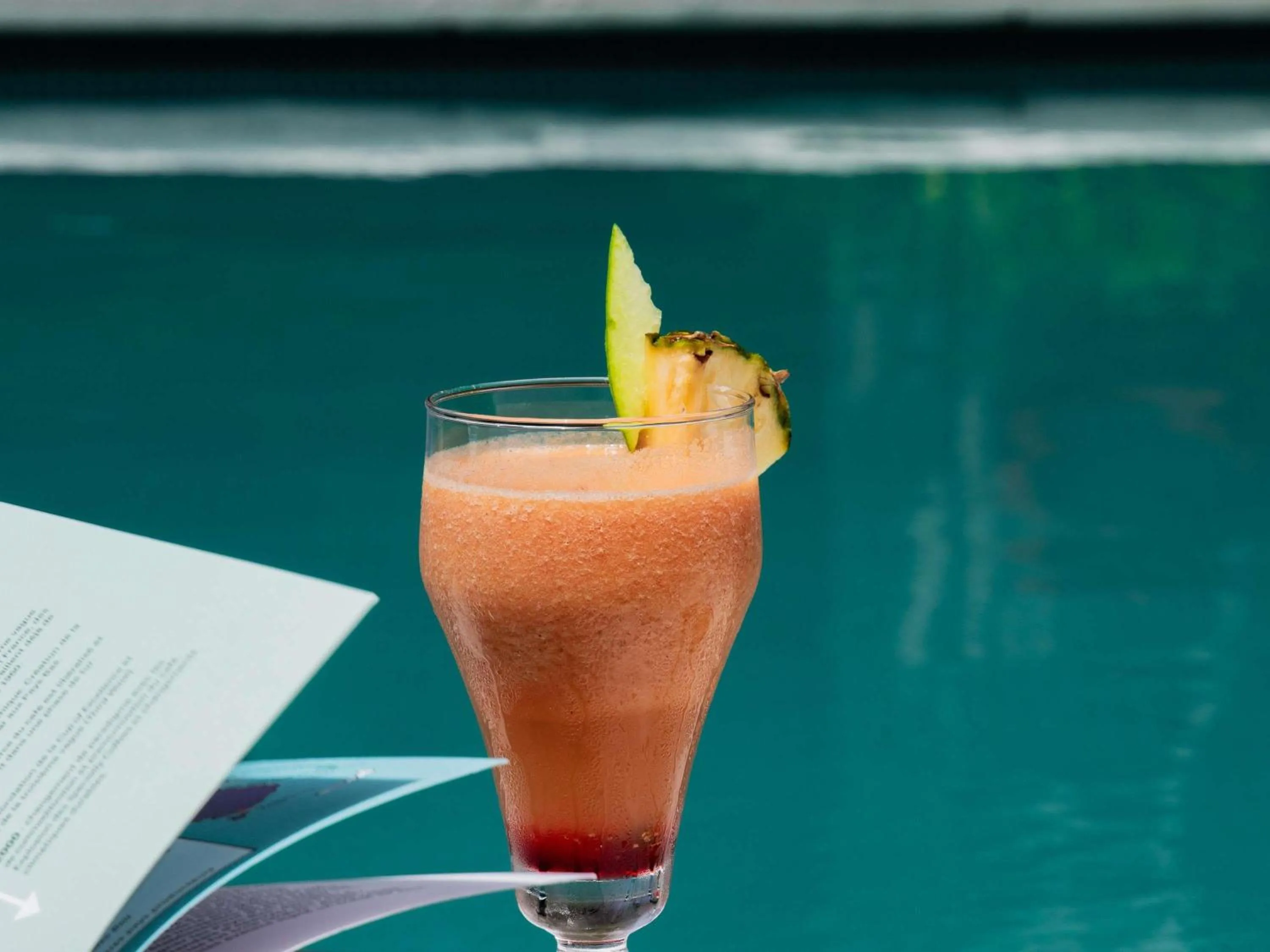 Lounge or bar in Ibis Styles Abidjan Marcory