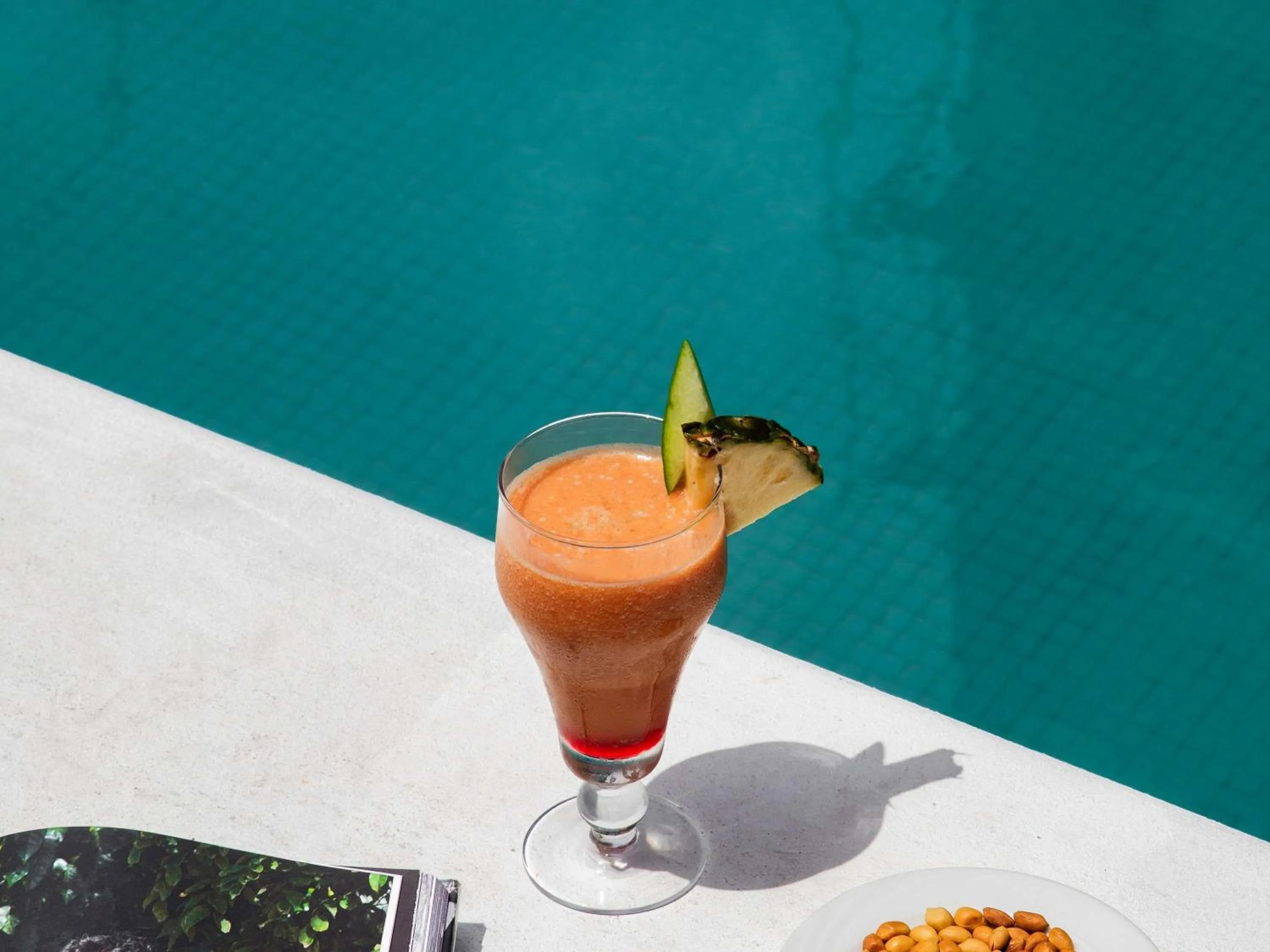 Lounge or bar in Ibis Styles Abidjan Marcory