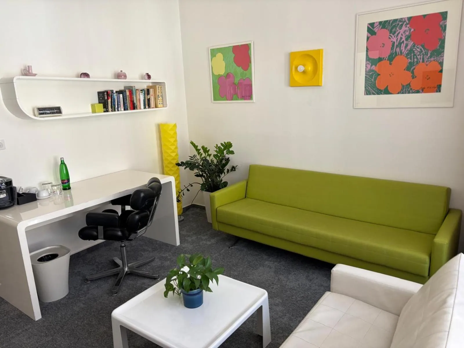 Seating area in LH Vintage Design Hotel Sax