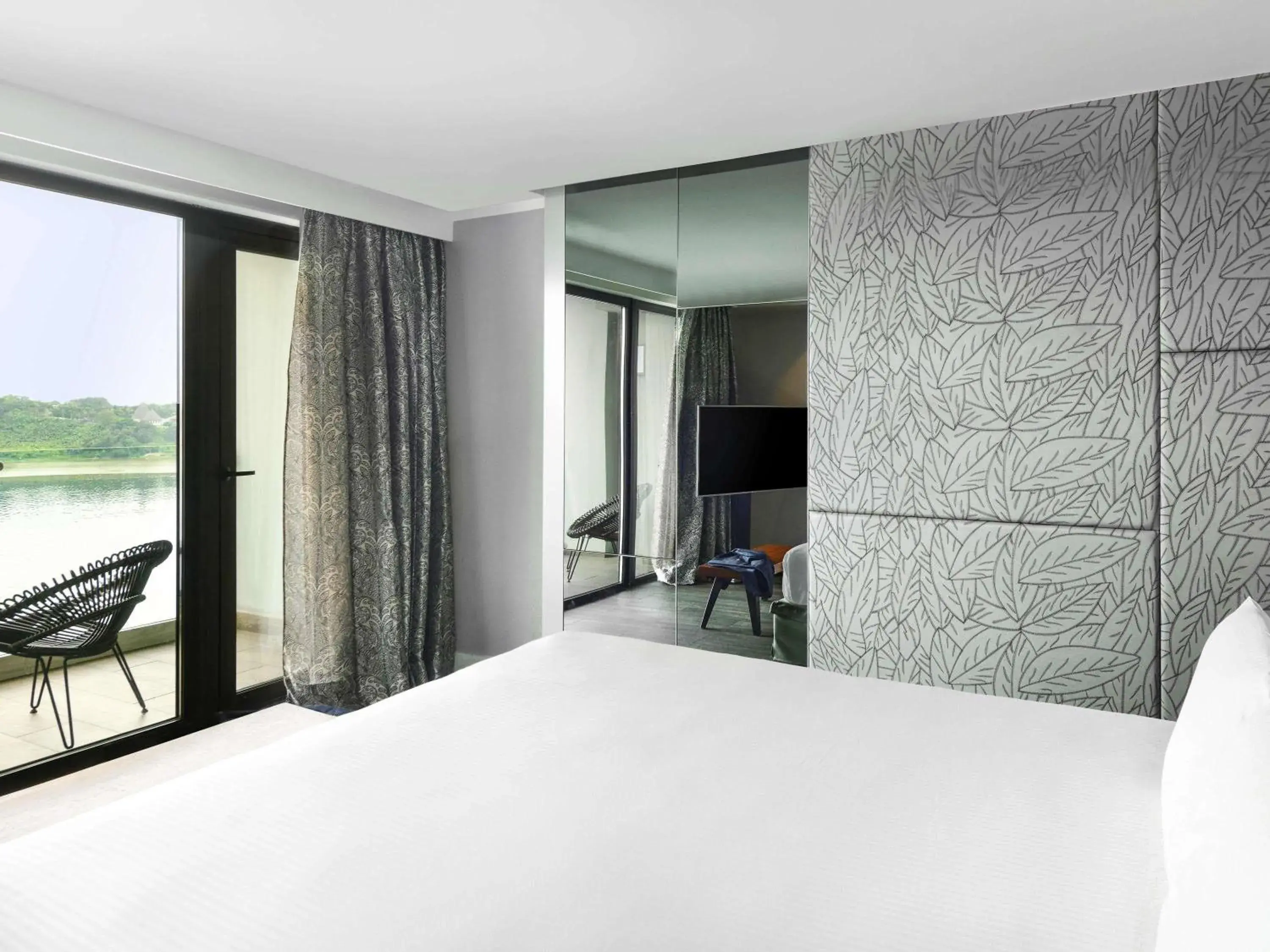 Bedroom, Bed in Pullman Abidjan Bedroom, Bed in Pullman Abidjan